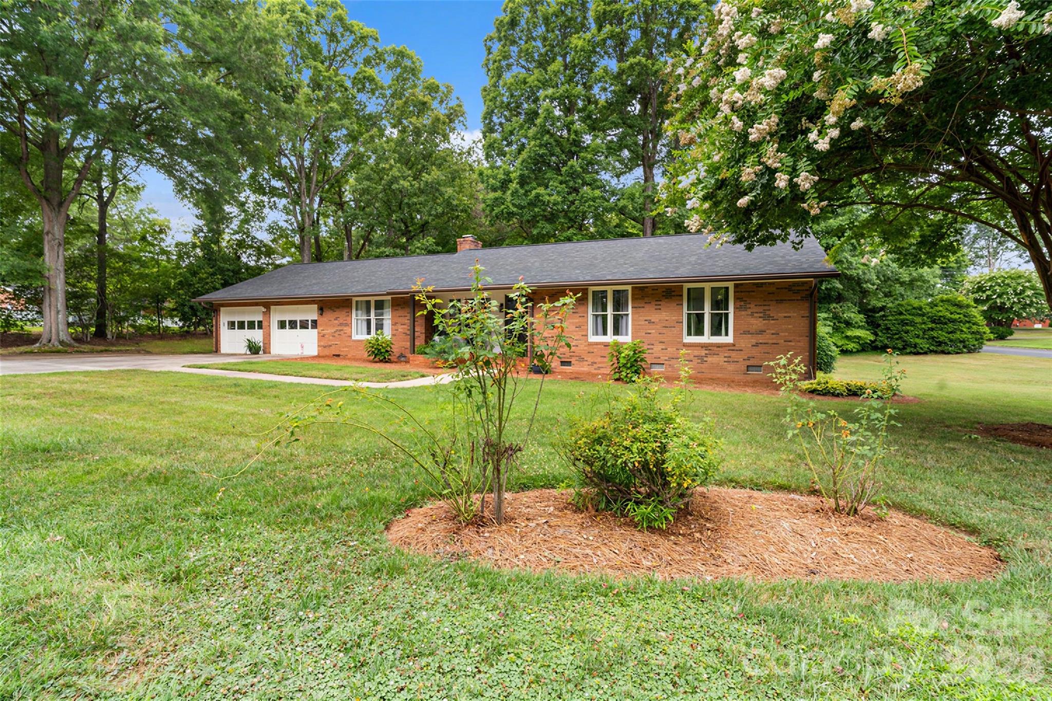 400 S Westover Drive — Monroe