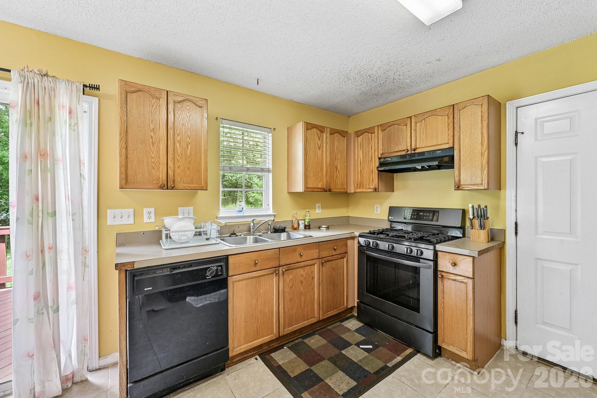 7329 Starvalley Drive — Charlotte