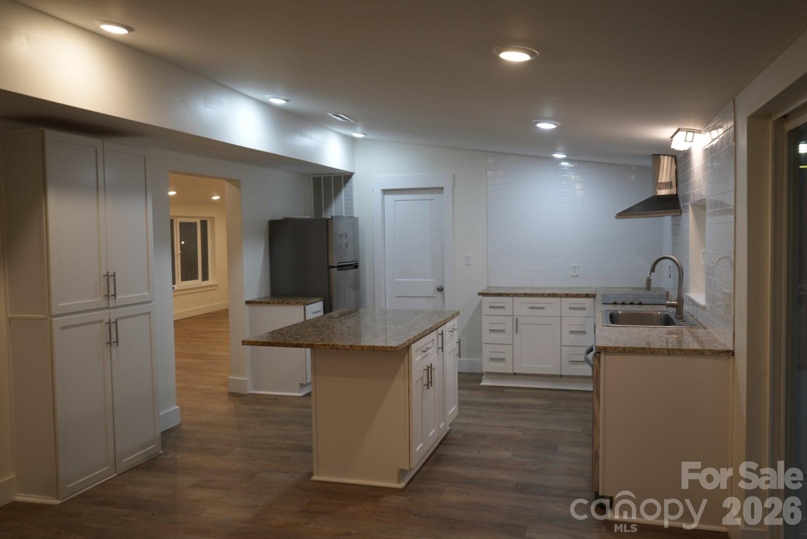 3236 Daystar Road — Lancaster