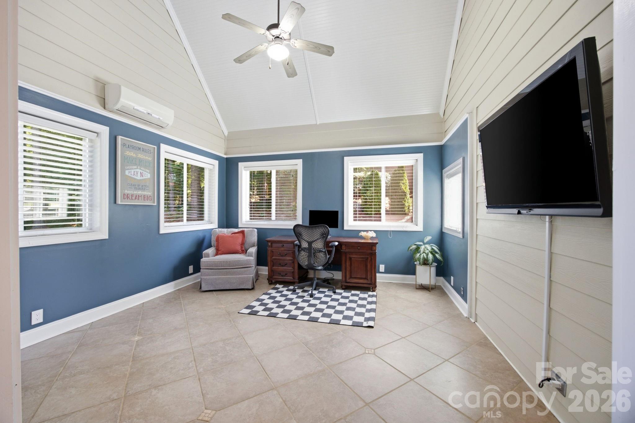 240 Silvercliff Drive — Mount Holly