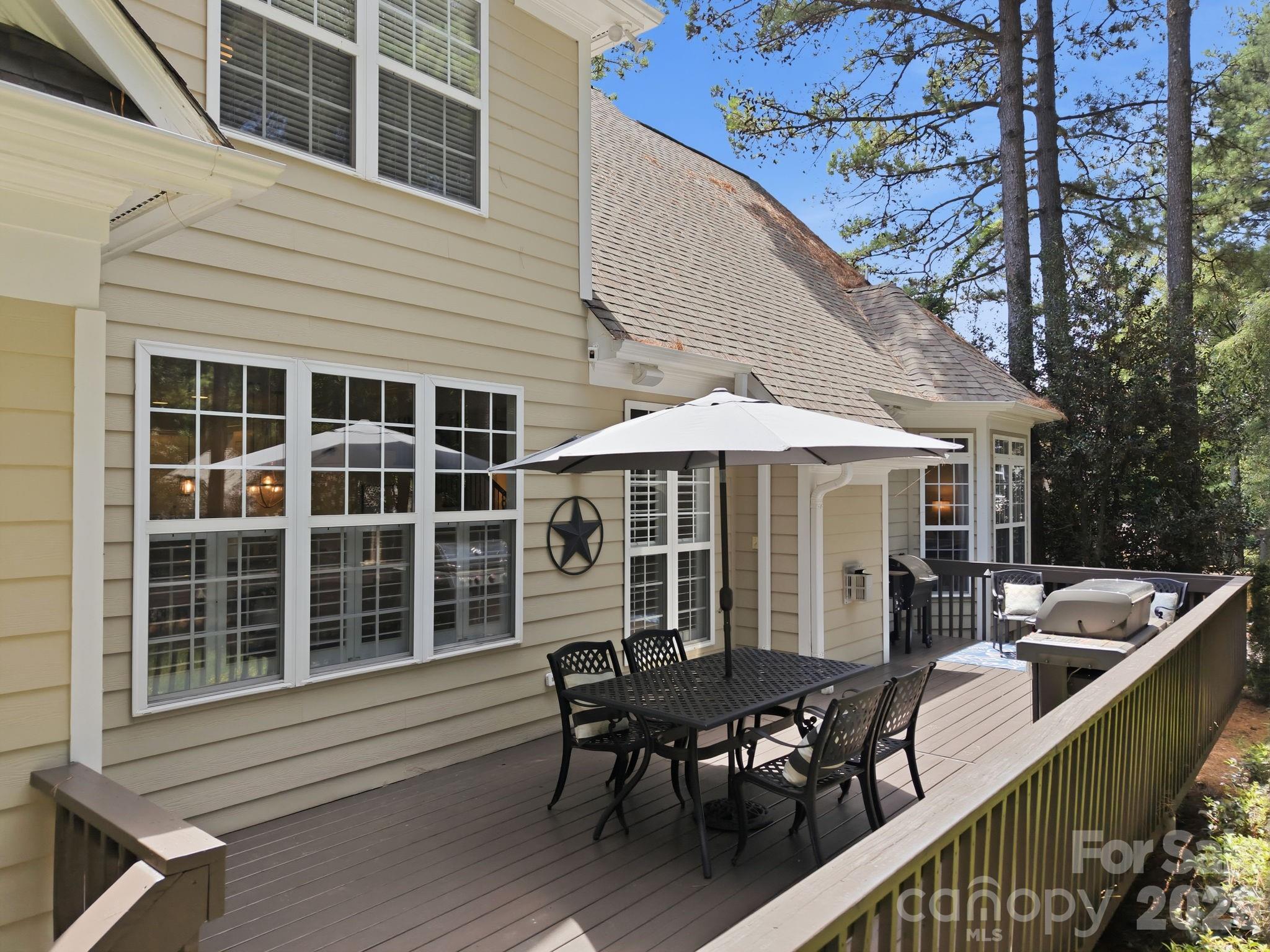 240 Silvercliff Drive — Mount Holly
