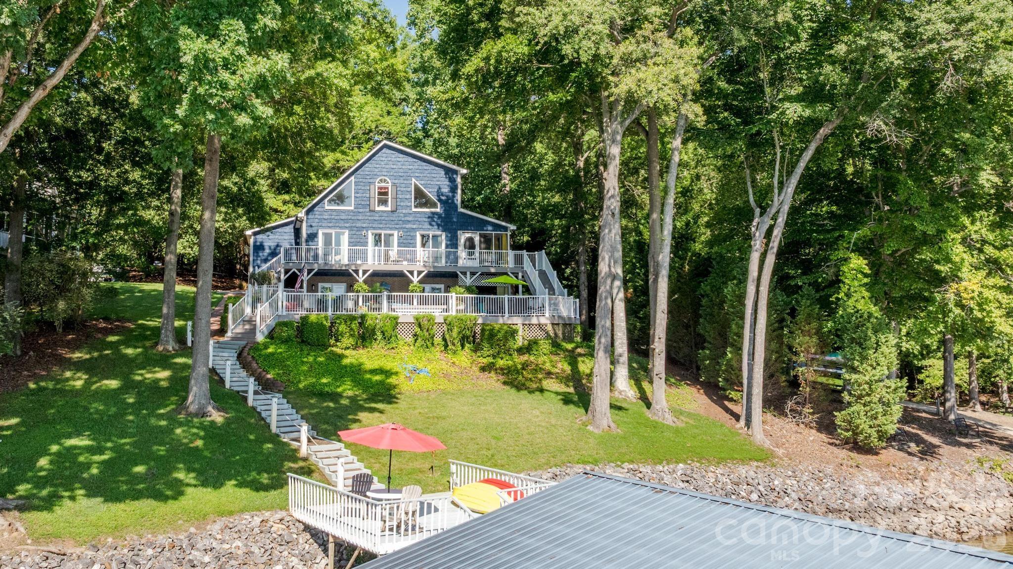 8470 Marina Lane — Catawba