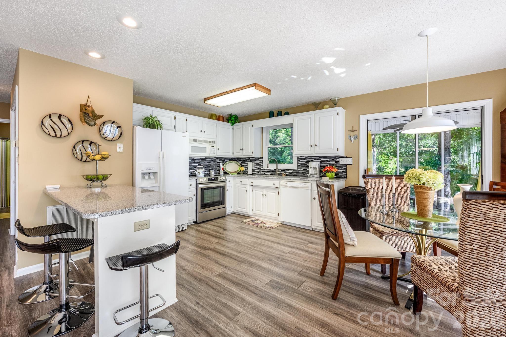 8470 Marina Lane — Catawba