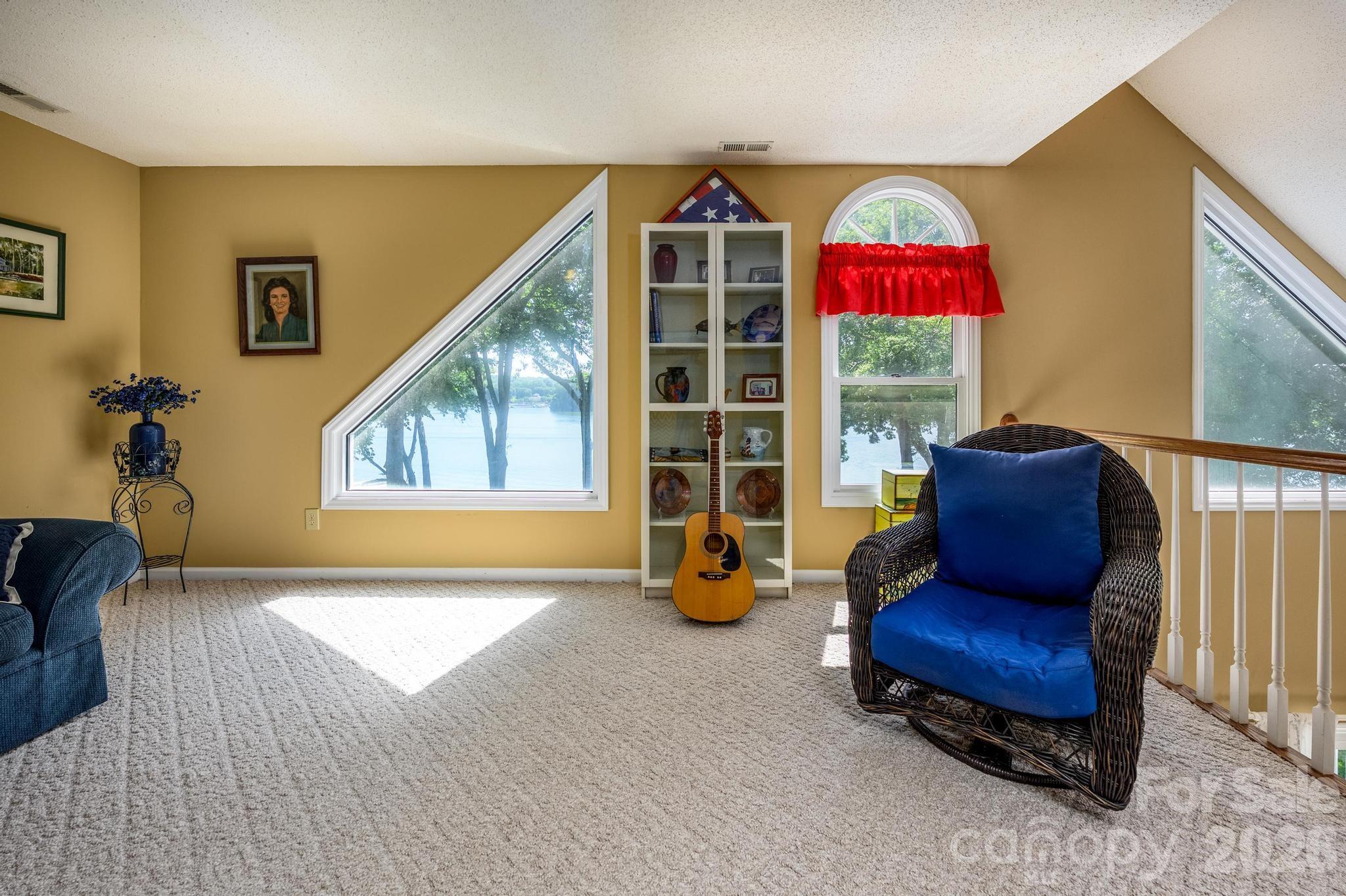 8470 Marina Lane — Catawba