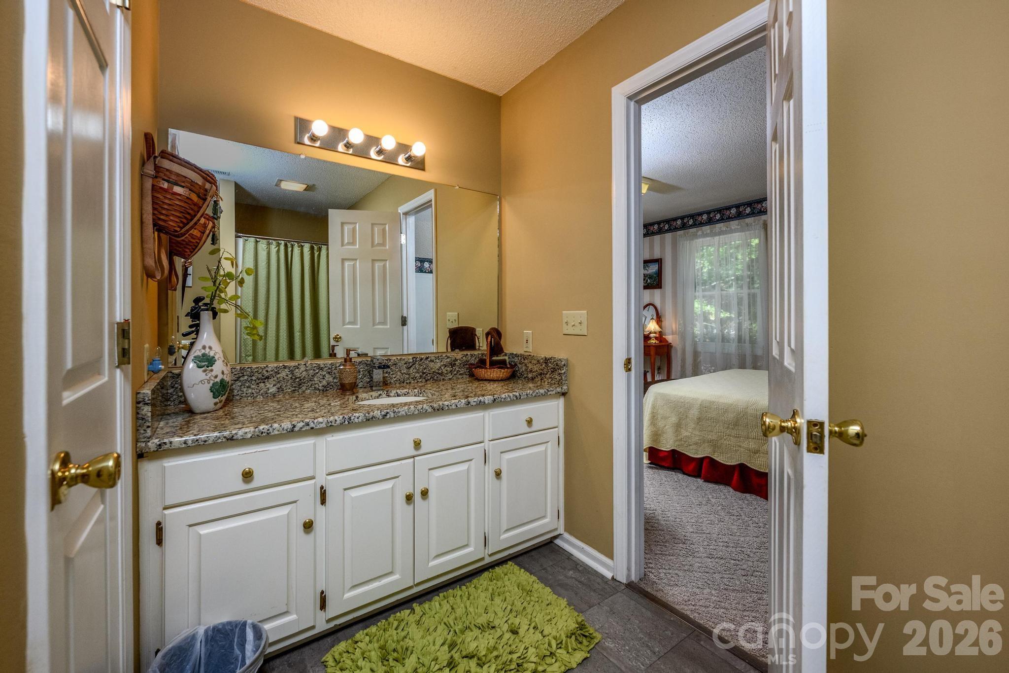 8470 Marina Lane — Catawba