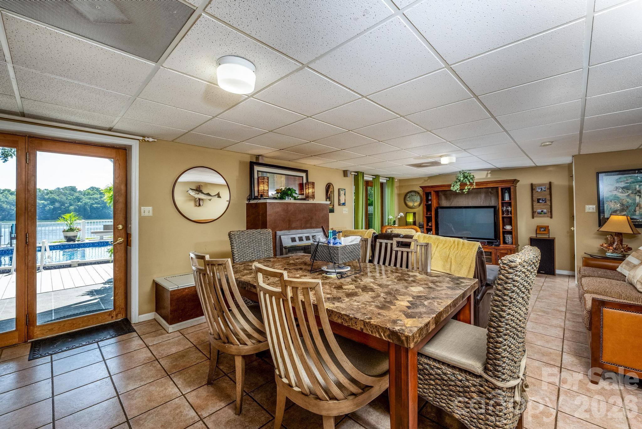 8470 Marina Lane — Catawba