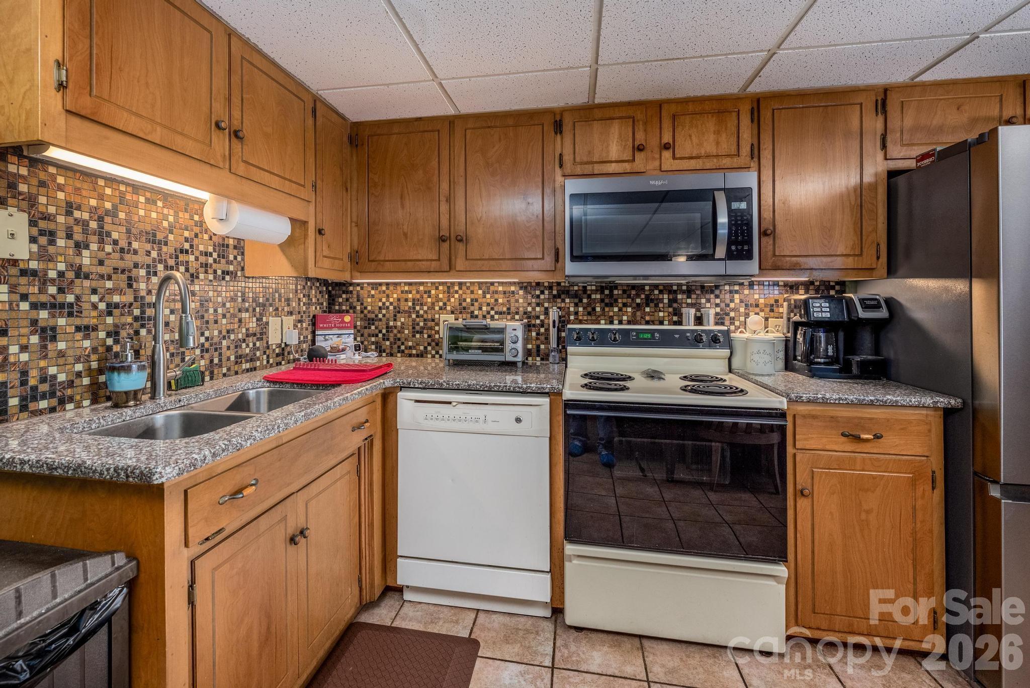 8470 Marina Lane — Catawba