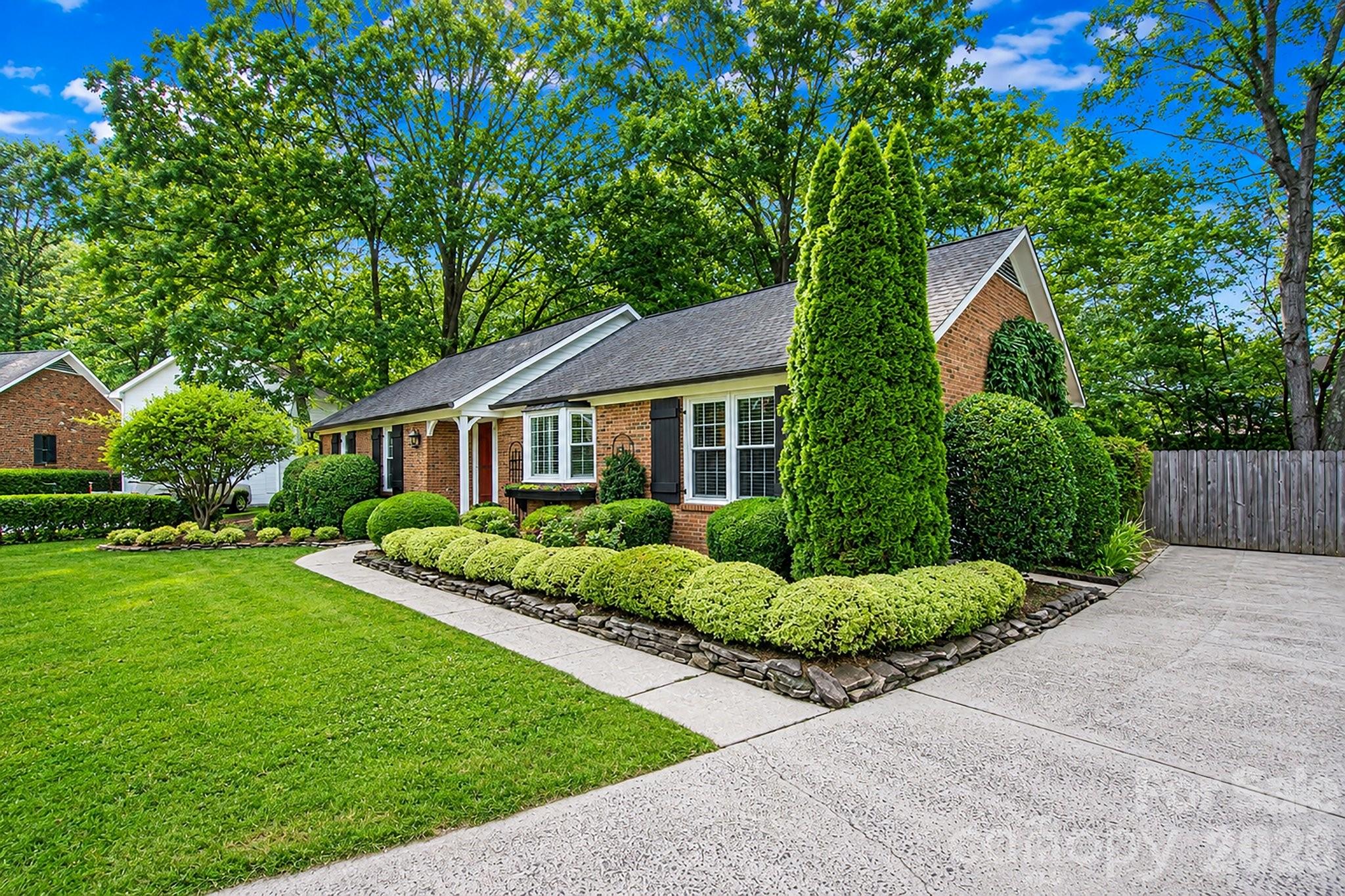 5305 Newgate Court — Charlotte