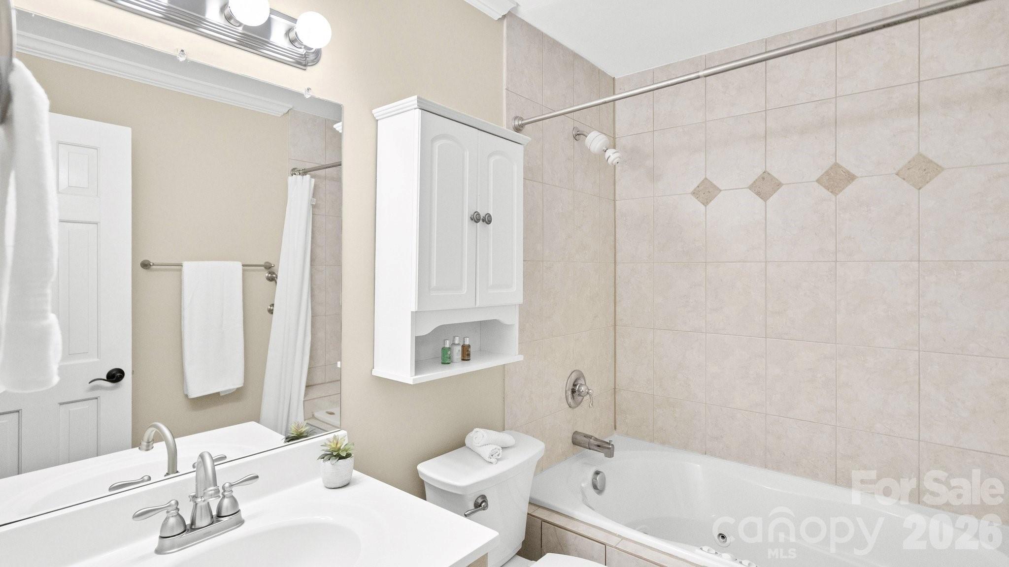 5305 Newgate Court — Charlotte