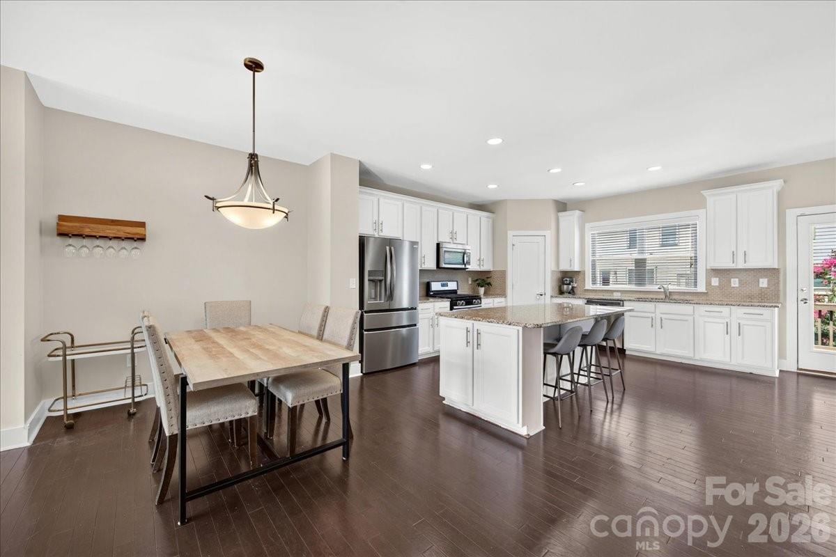 2115 Garabrandt Lane — Charlotte