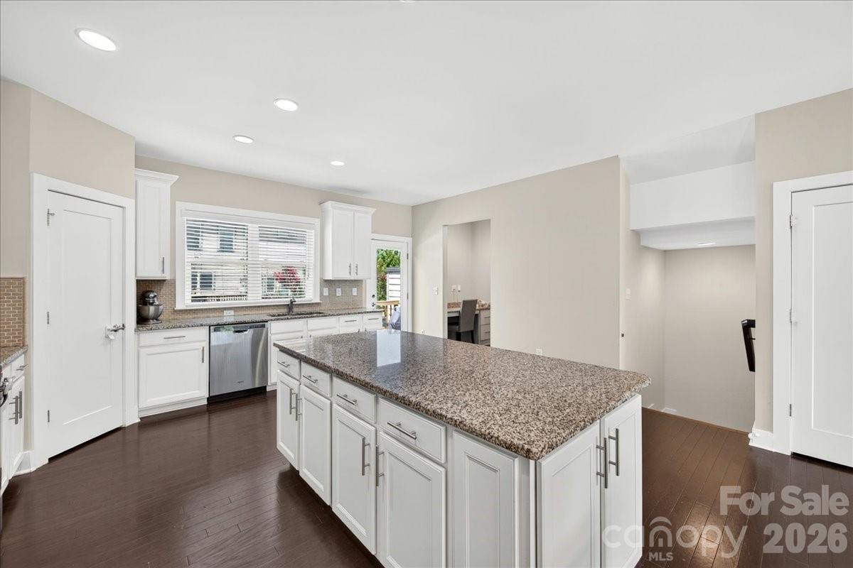 2115 Garabrandt Lane — Charlotte