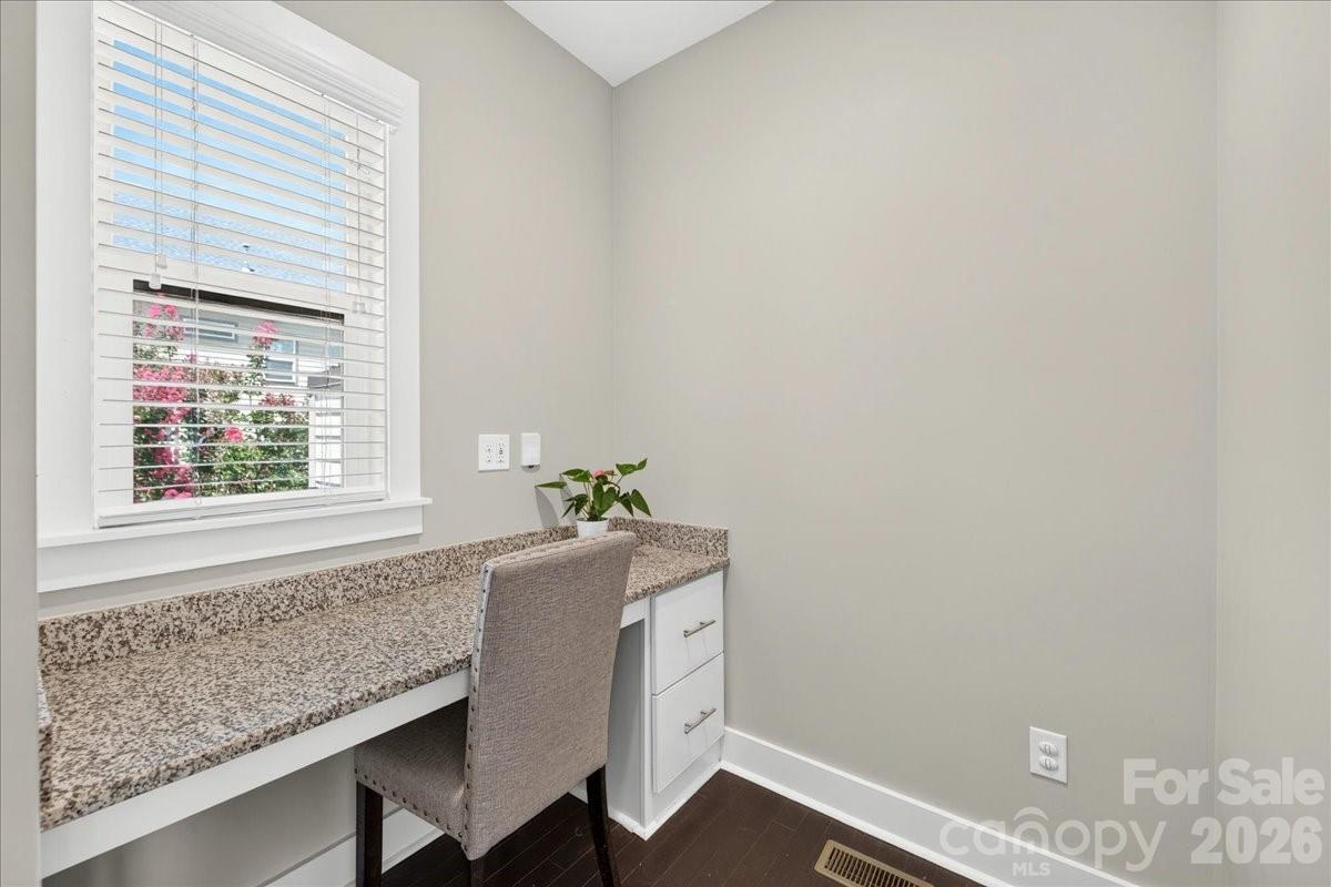 2115 Garabrandt Lane — Charlotte