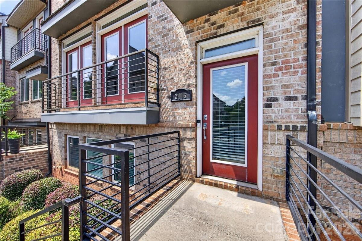 2115 Garabrandt Lane — Charlotte