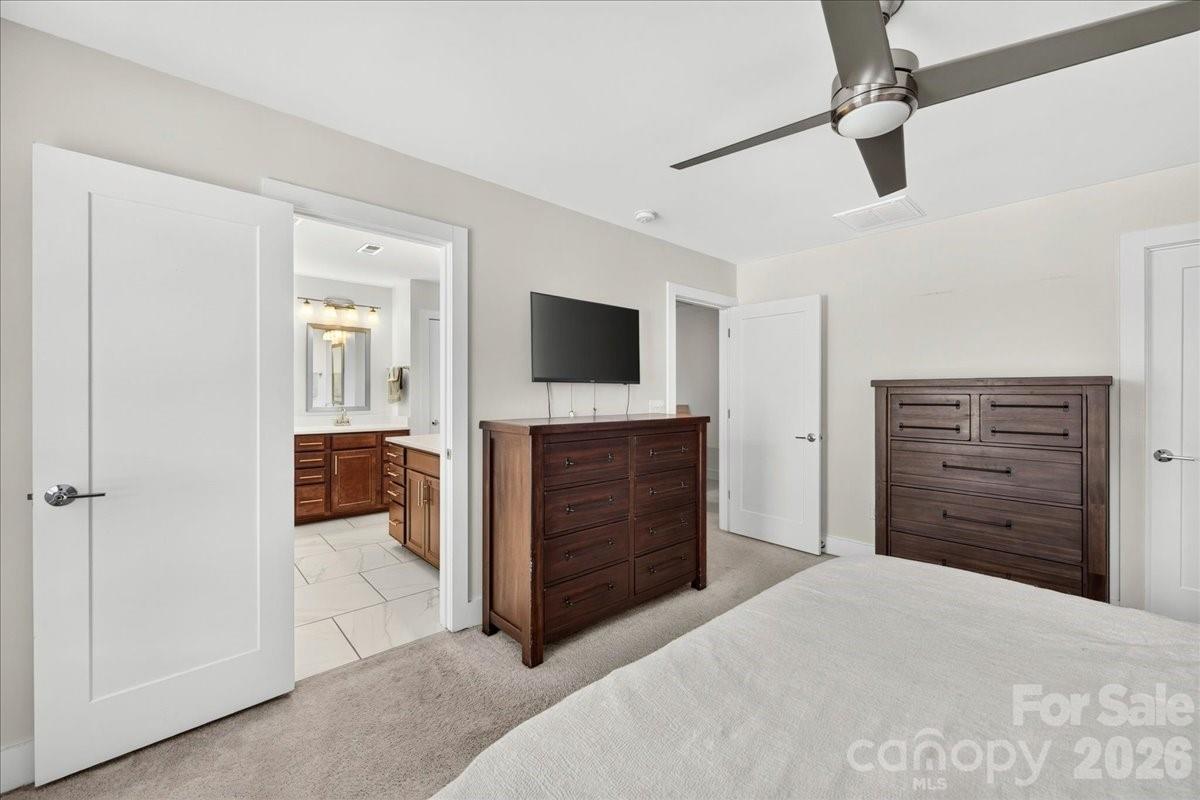2115 Garabrandt Lane — Charlotte