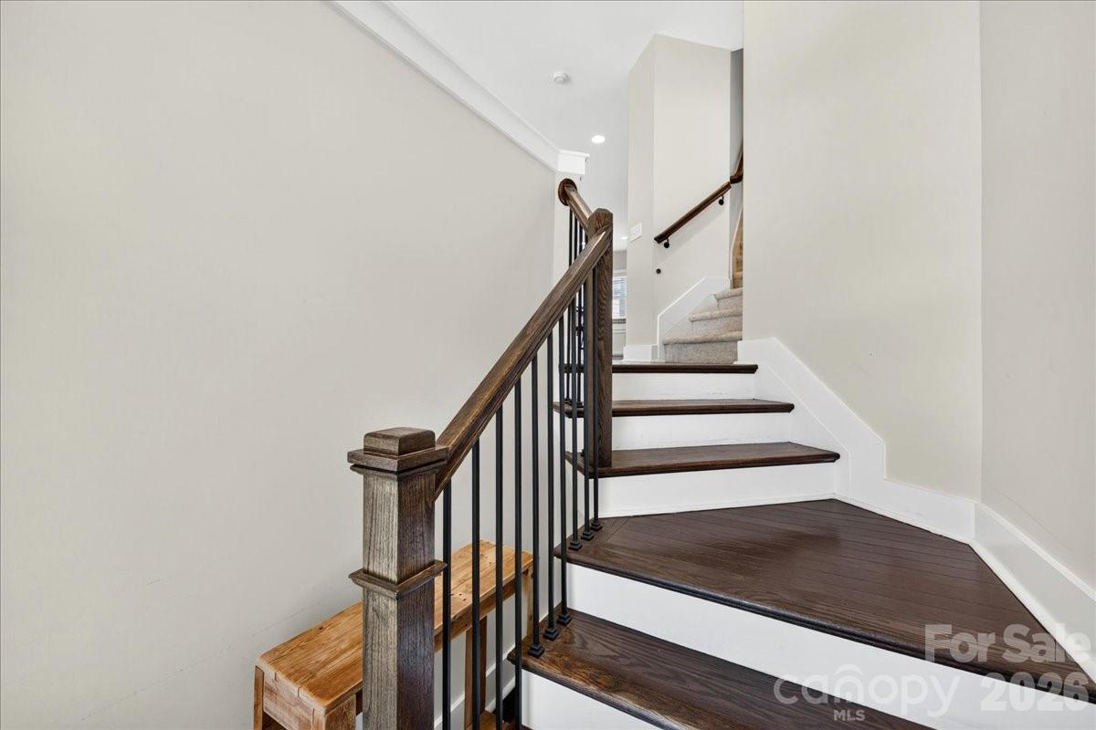2115 Garabrandt Lane — Charlotte