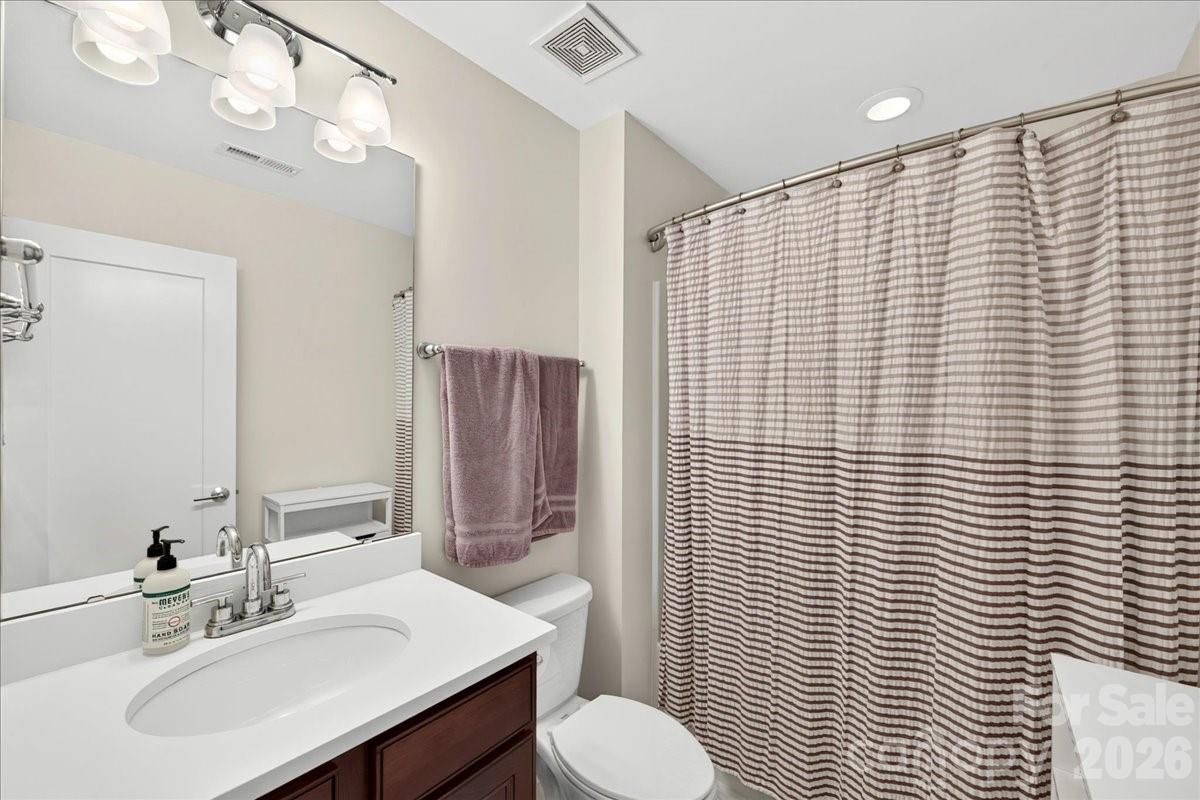 2115 Garabrandt Lane — Charlotte