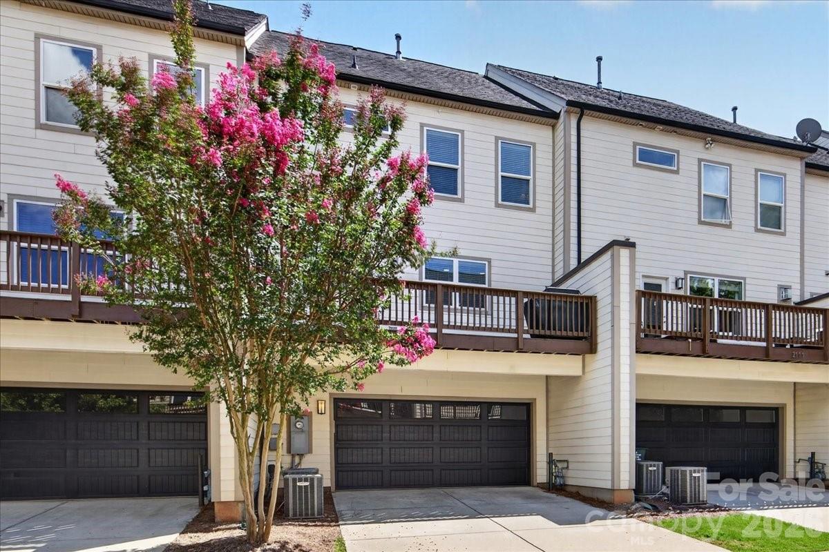 2115 Garabrandt Lane — Charlotte