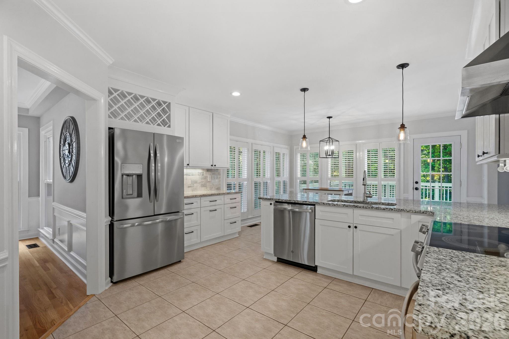 8414 Summerfield Lane — Huntersville