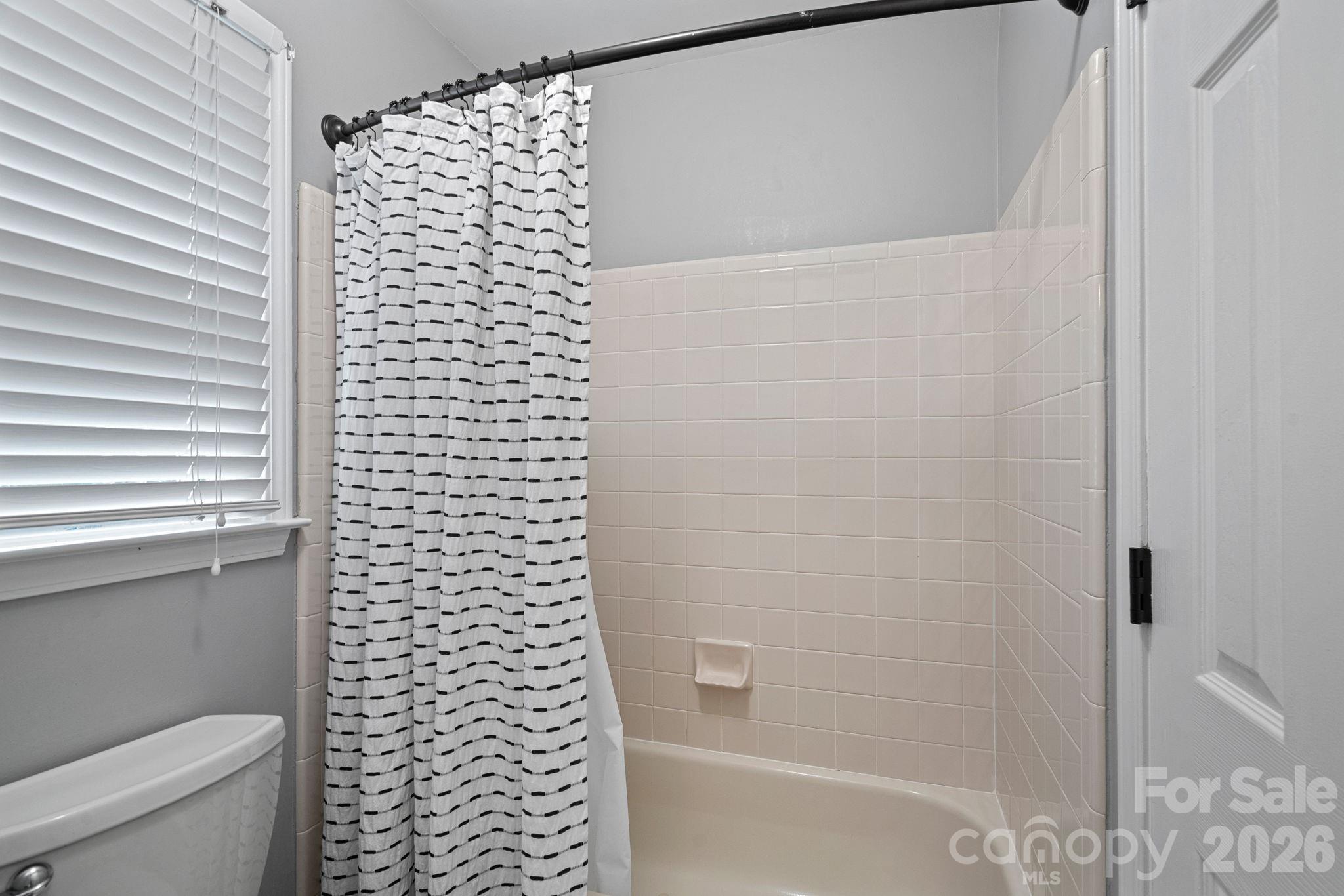 8414 Summerfield Lane — Huntersville