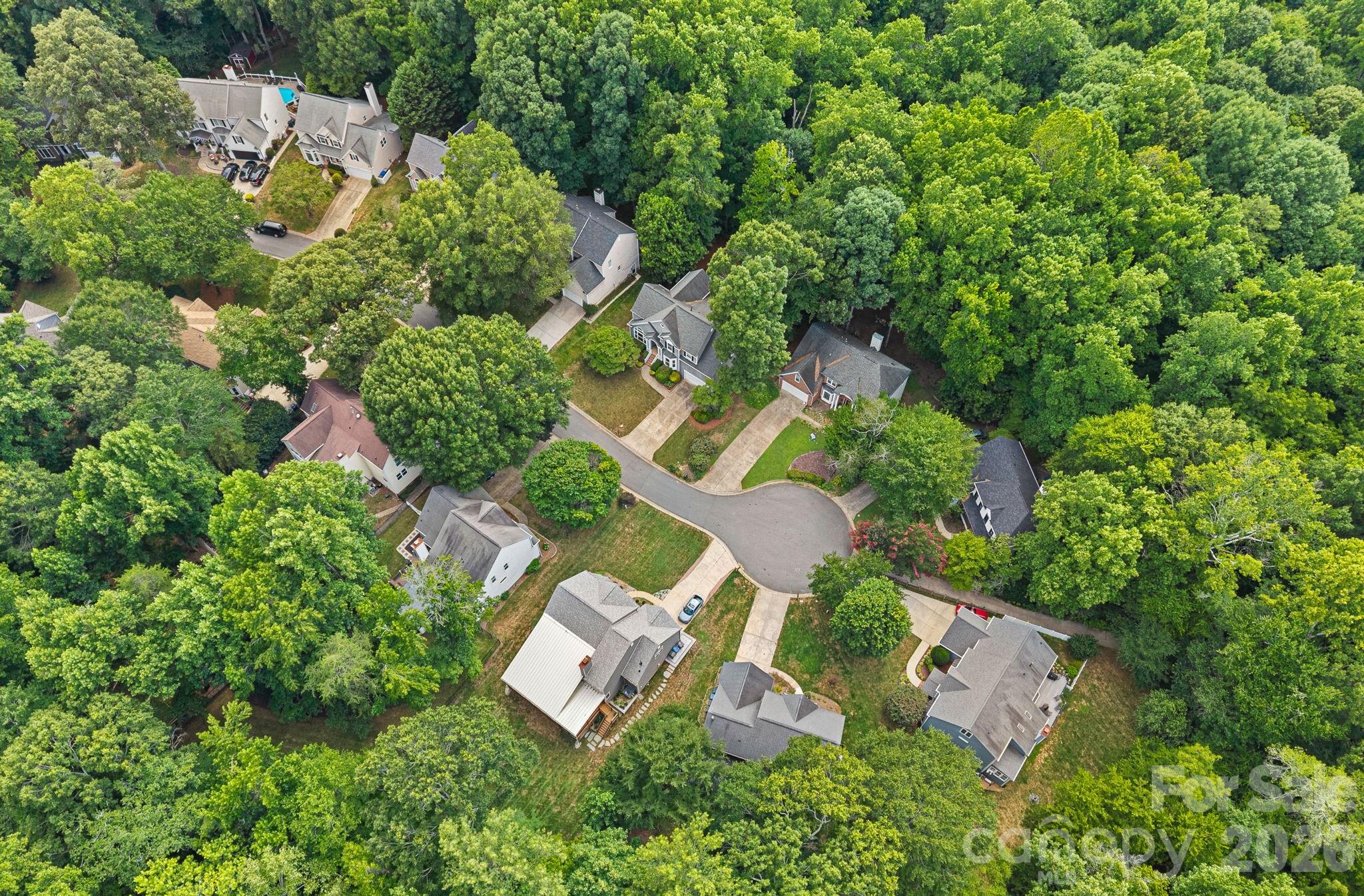 8414 Summerfield Lane — Huntersville