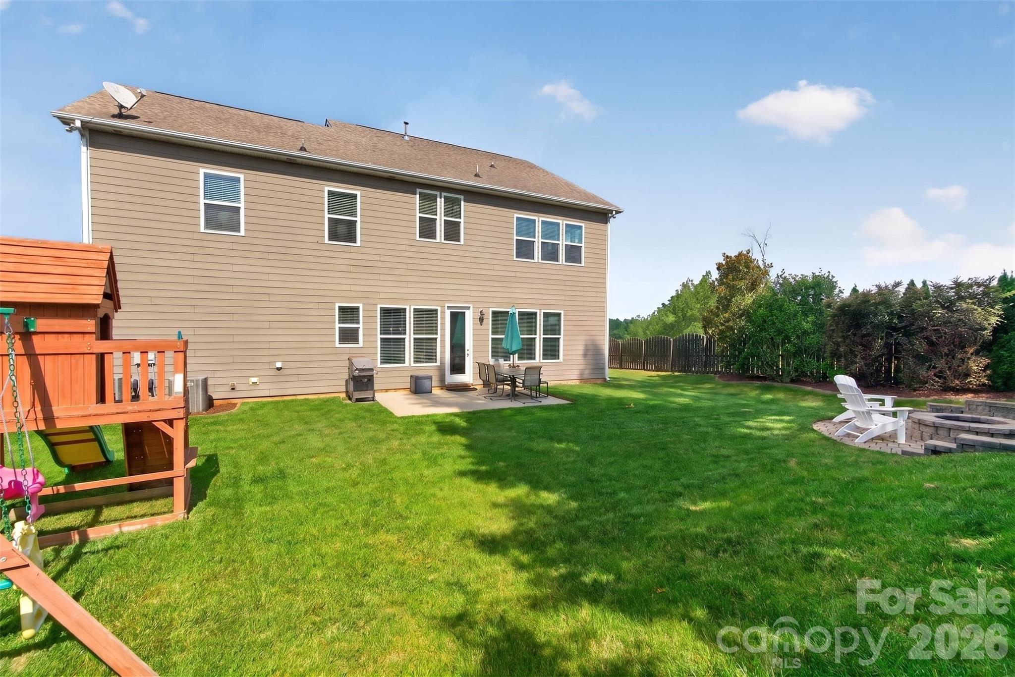 1001 Dunwoody Drive — Indian Trail