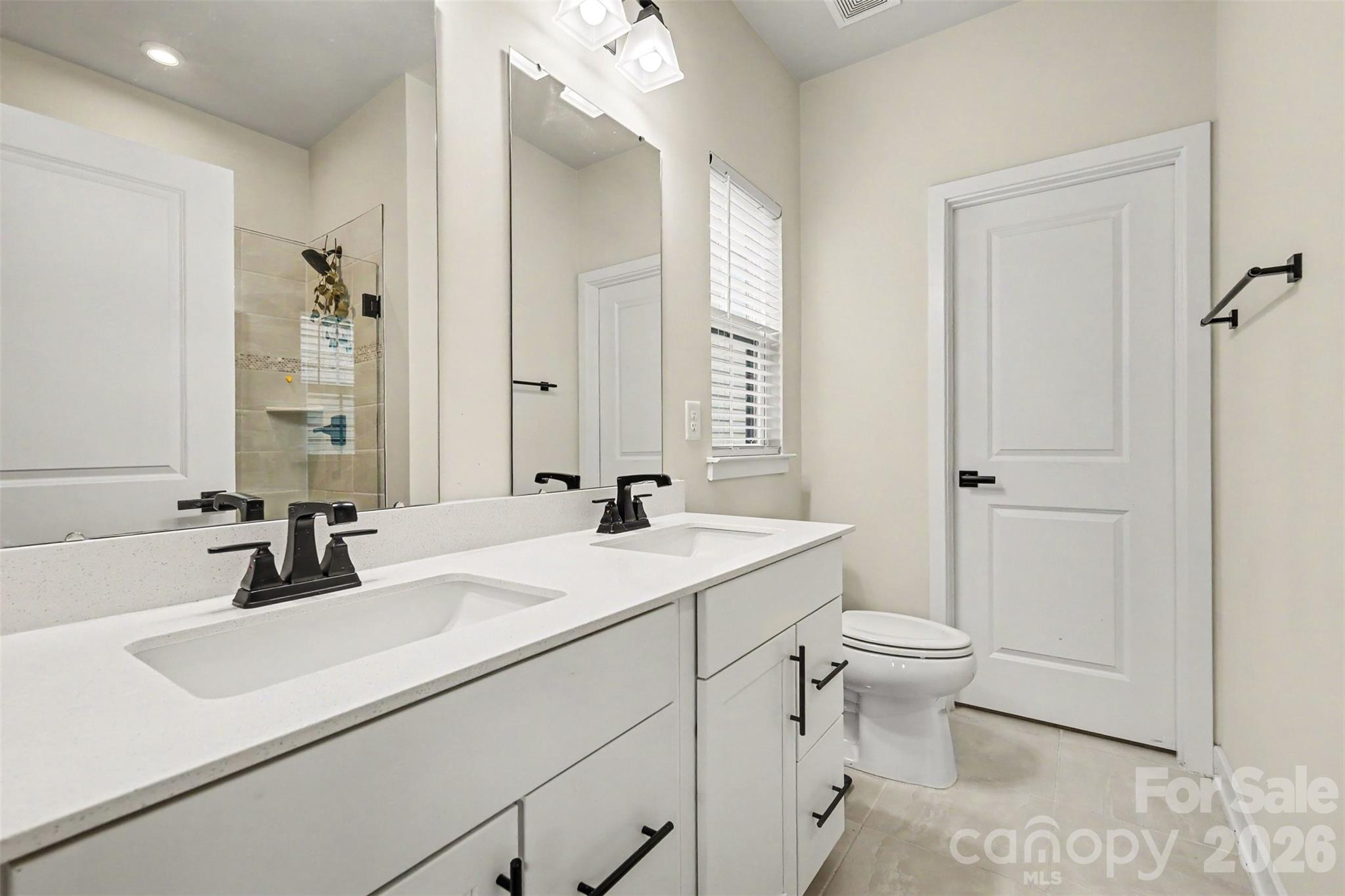 1018 Simcoe Lane — Charlotte