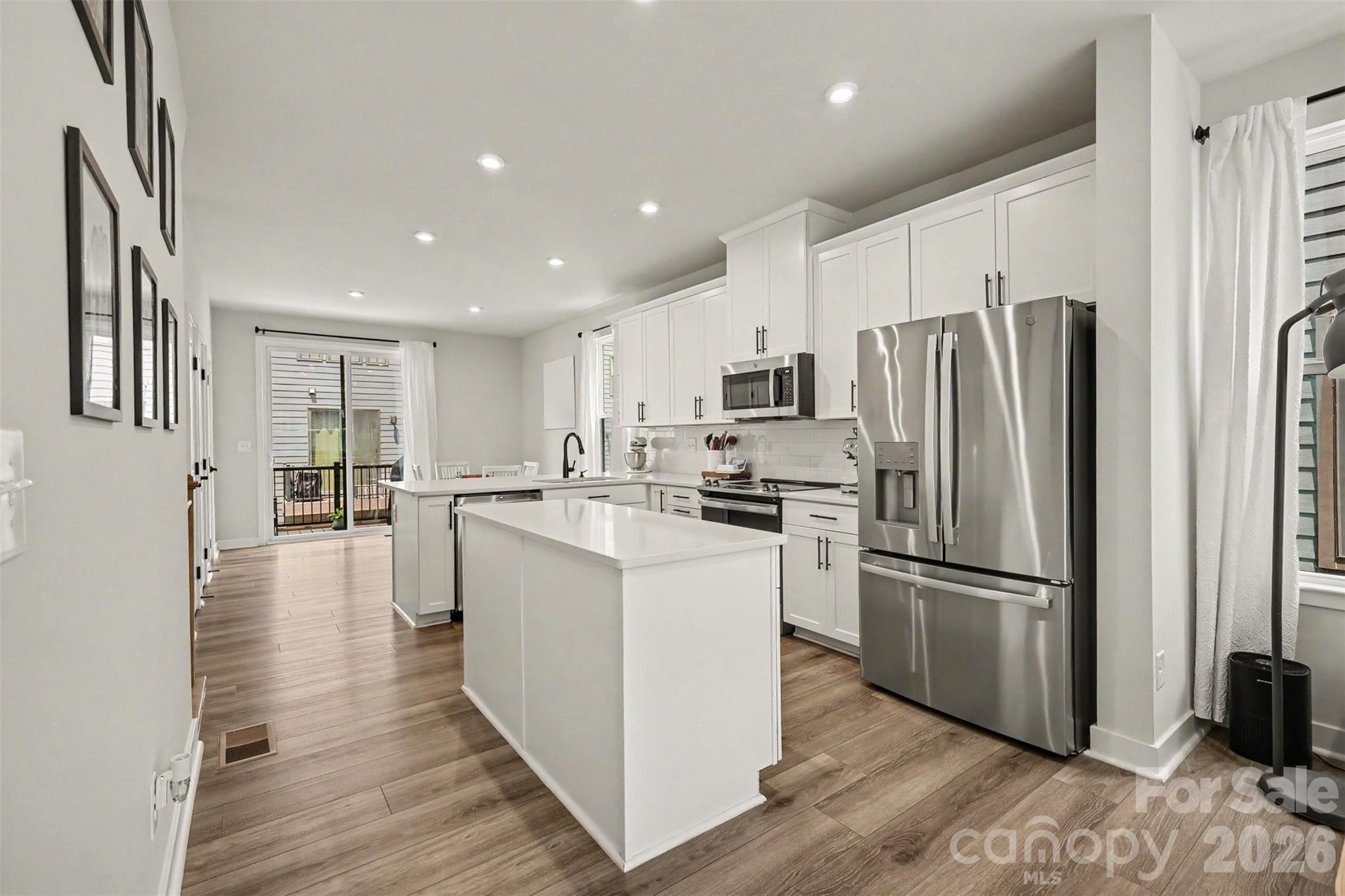 1018 Simcoe Lane — Charlotte