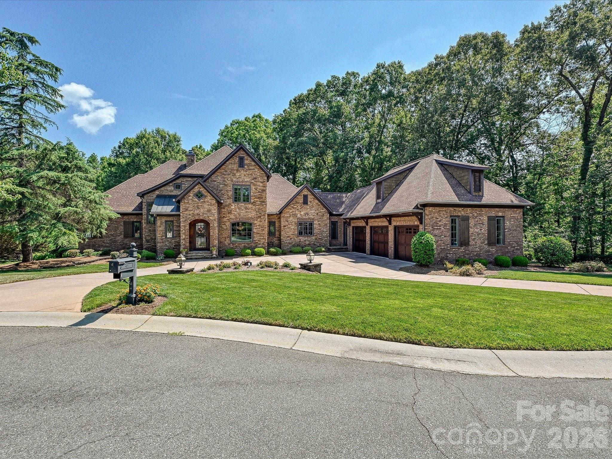 2320 Brawinal Court — Monroe