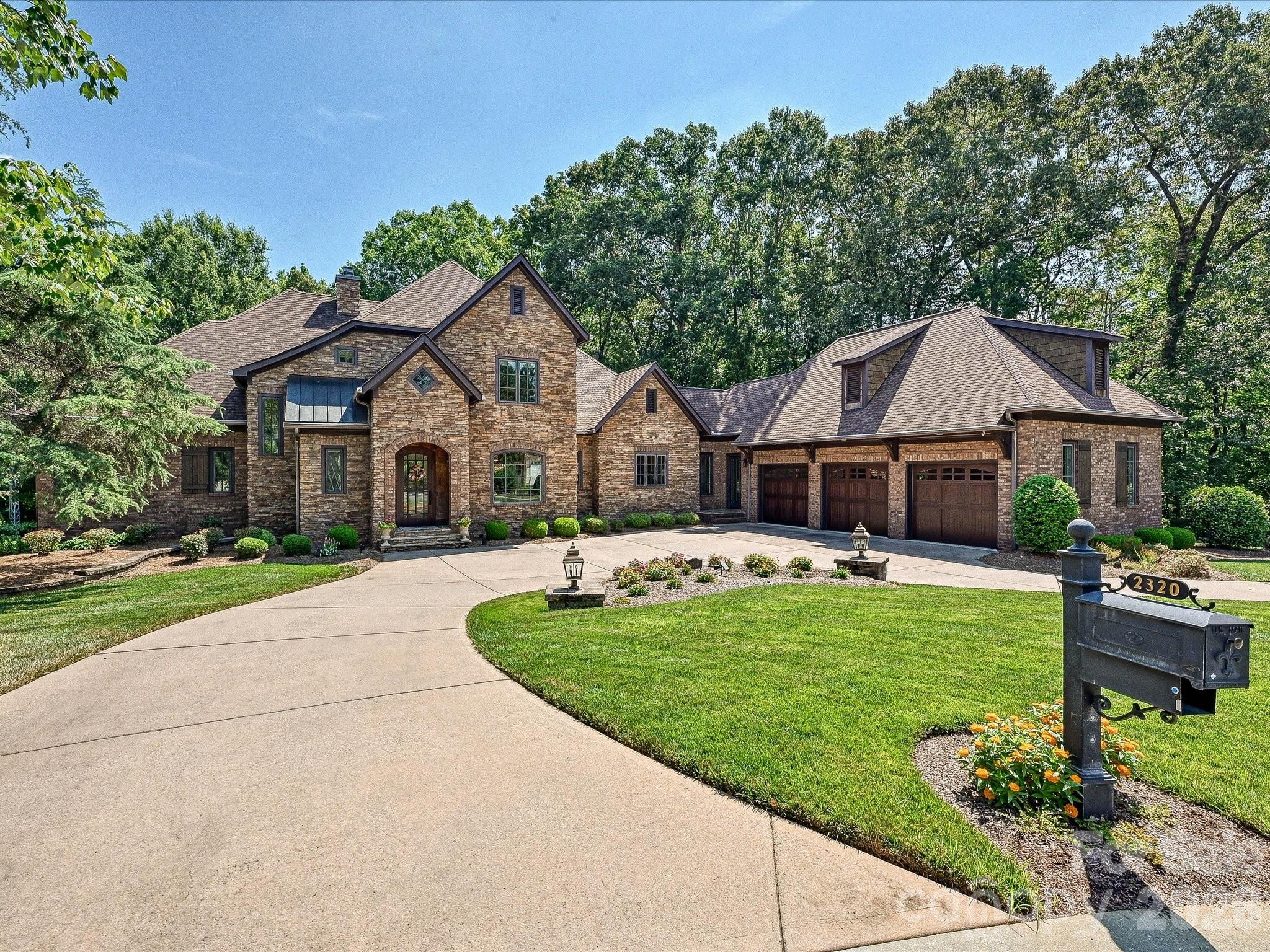 2320 Brawinal Court — Monroe