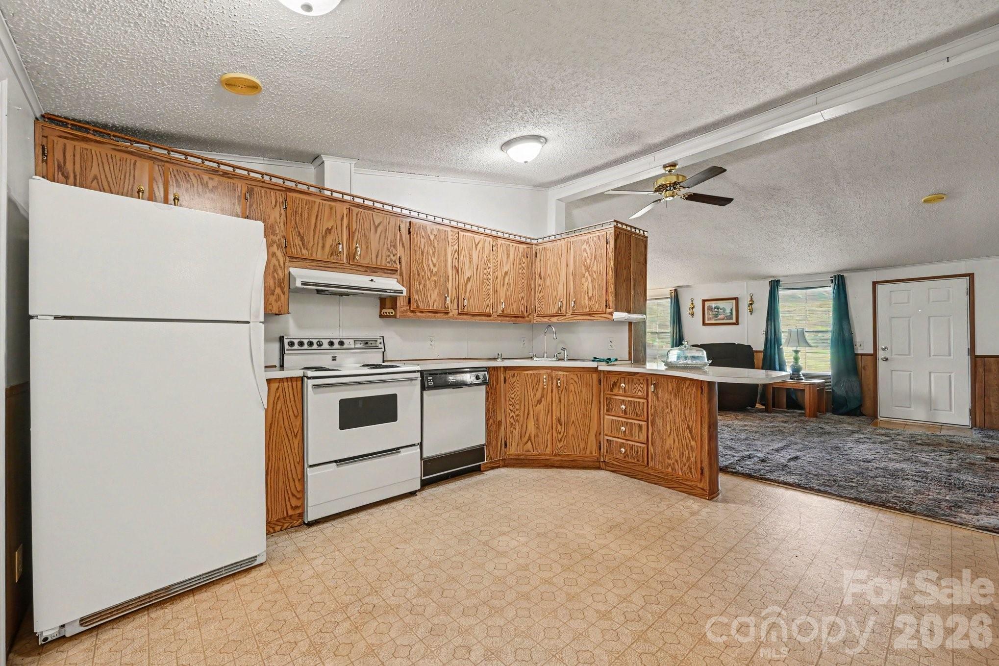 812 N Forest Hills School Road — Marshville
