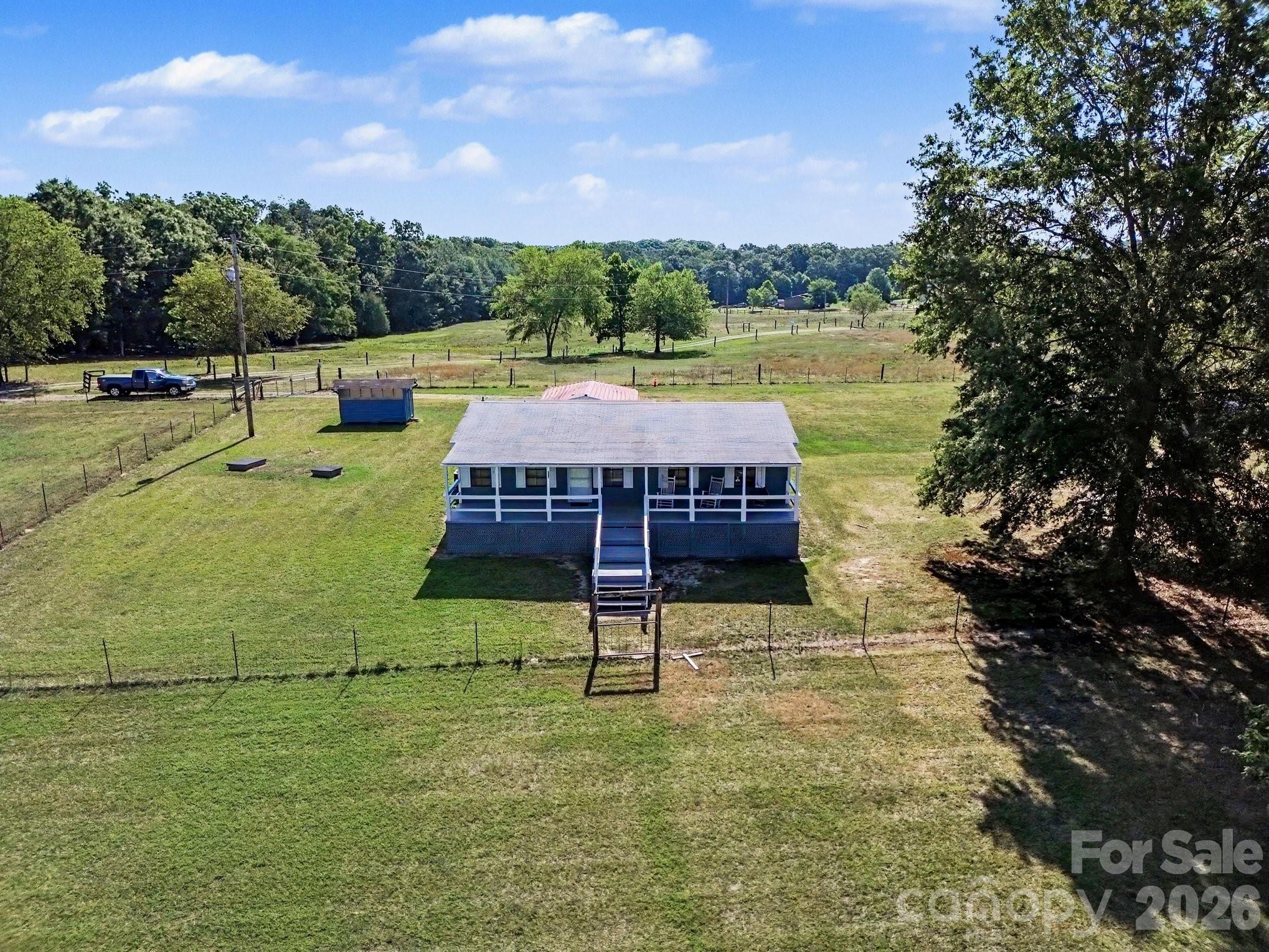 812 N Forest Hills School Road — Marshville