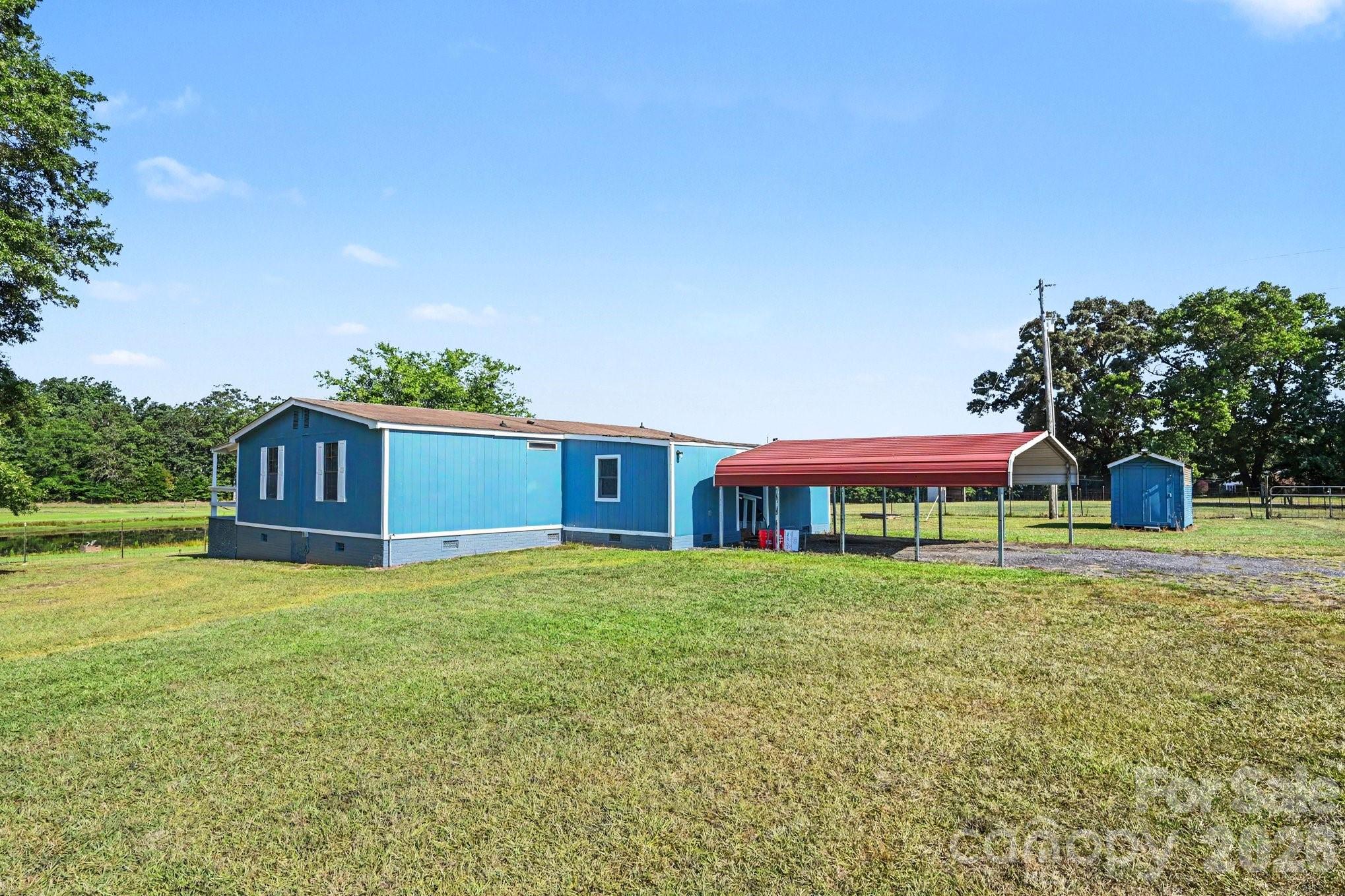 812 N Forest Hills School Road — Marshville