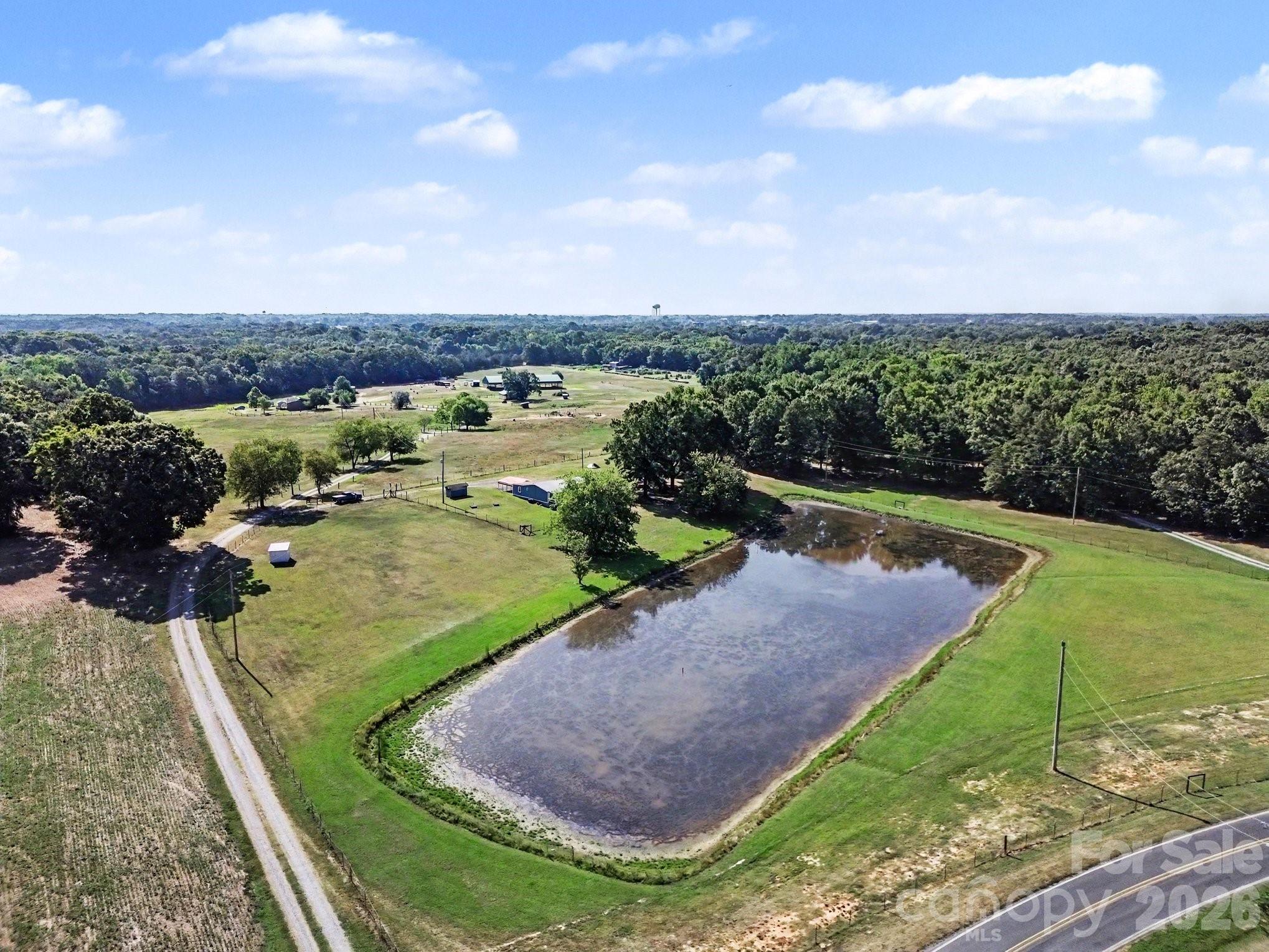 812 N Forest Hills School Road — Marshville