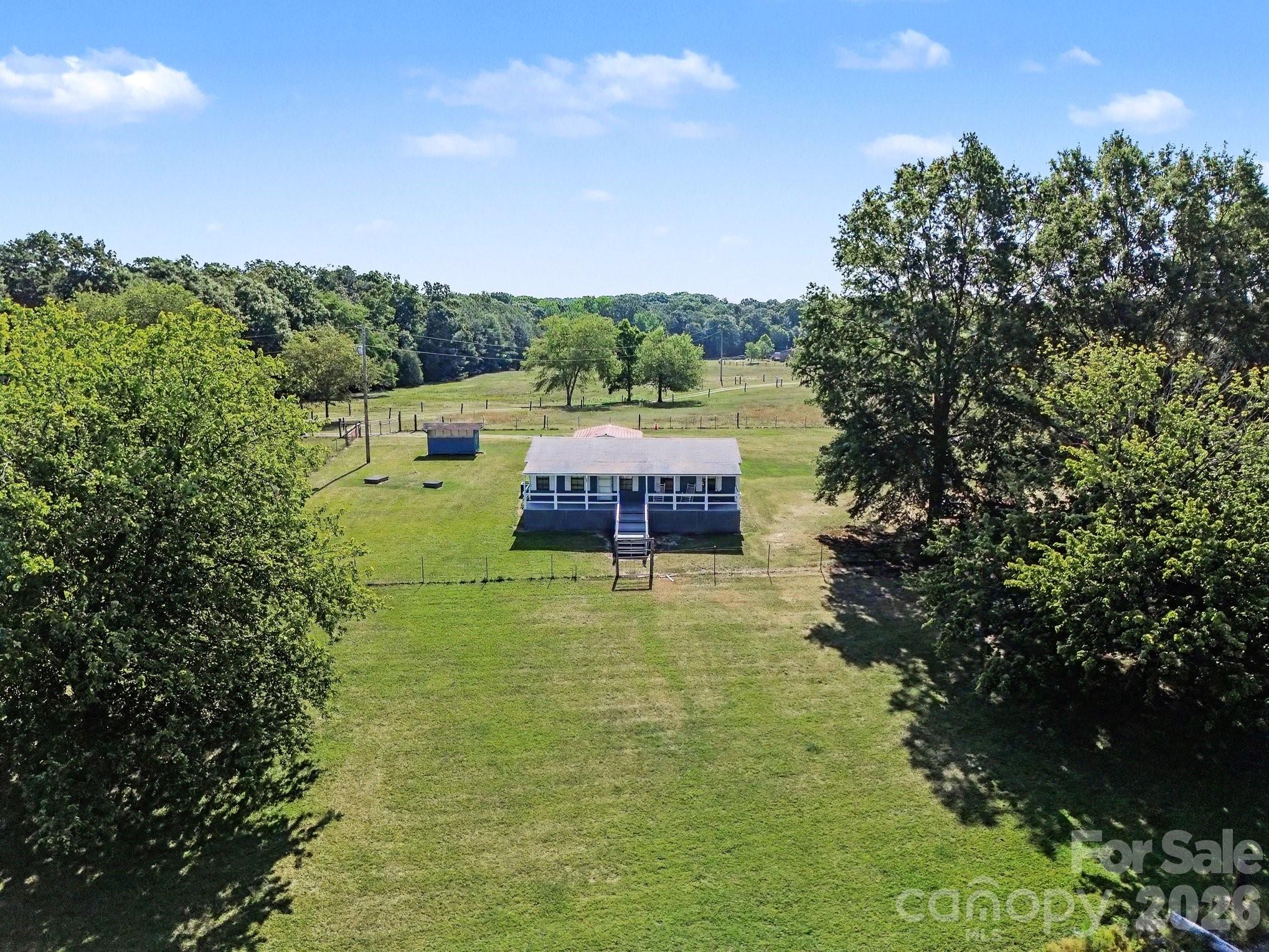 812 N Forest Hills School Road — Marshville