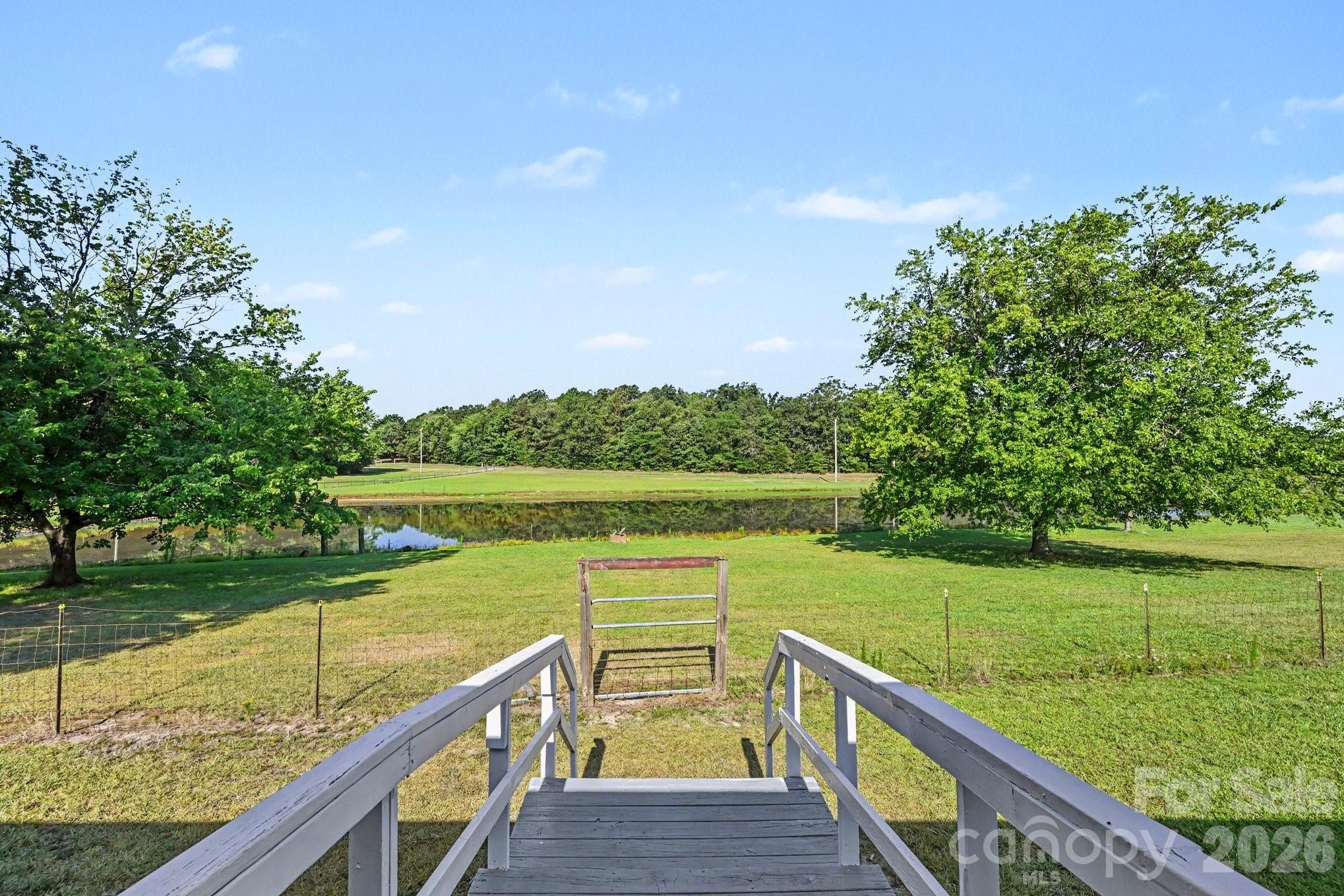 812 N Forest Hills School Road — Marshville