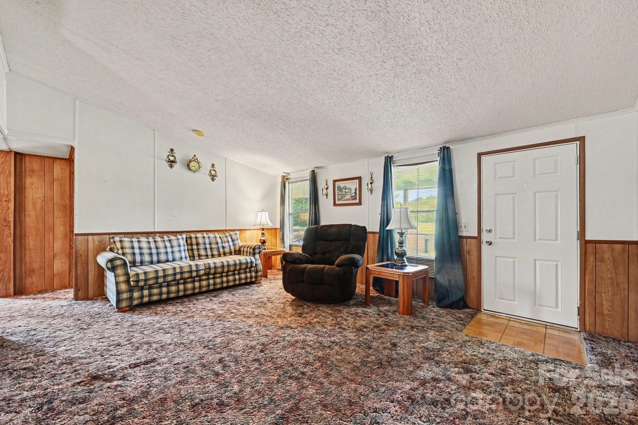 812 N Forest Hills School Road — Marshville