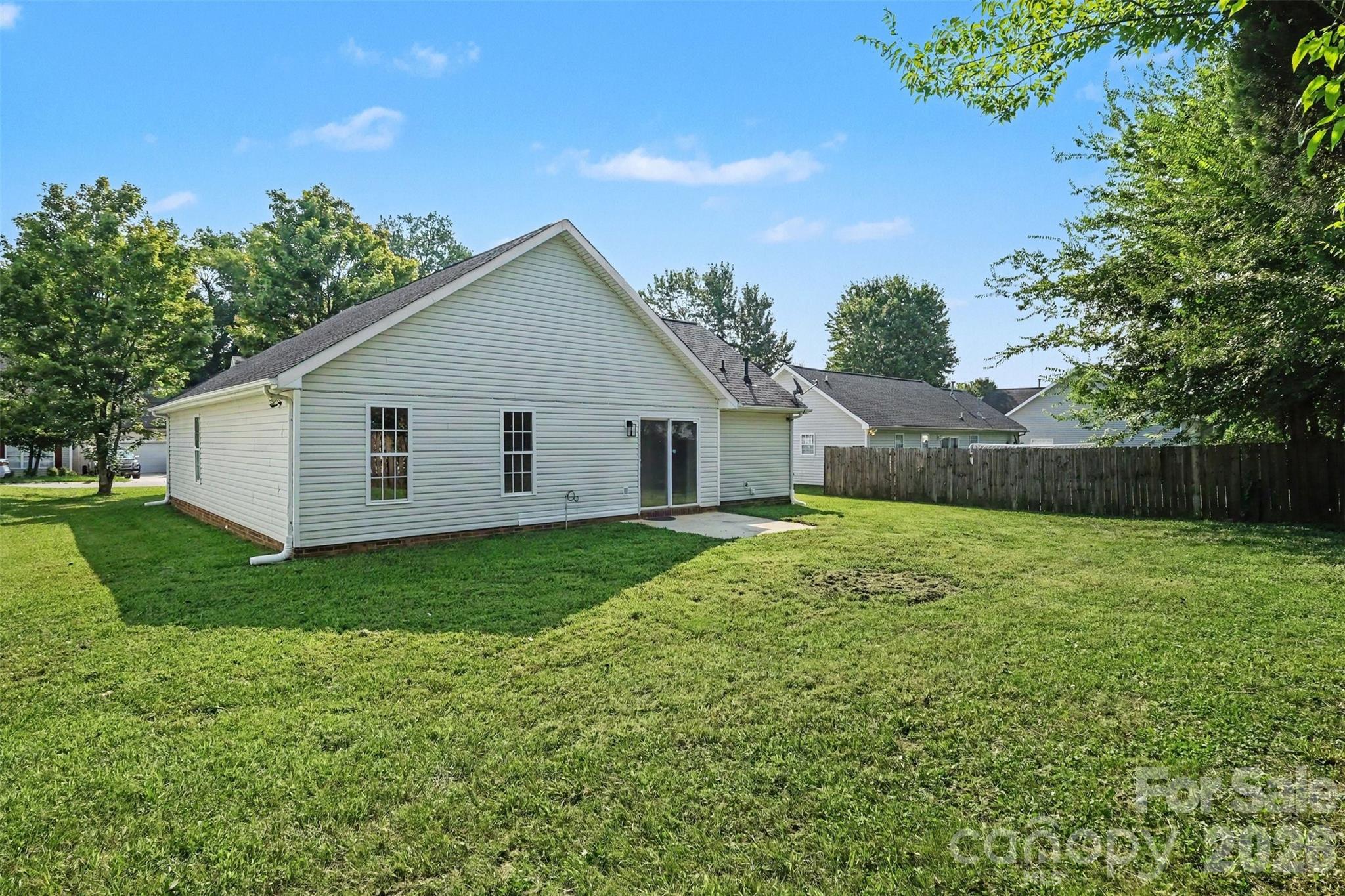 1910 Olsen Lane — Charlotte