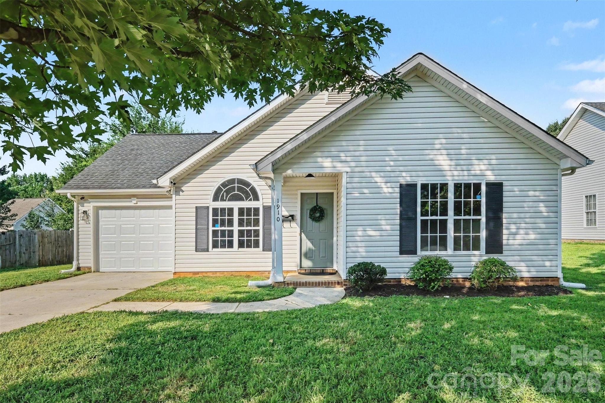 1910 Olsen Lane — Charlotte