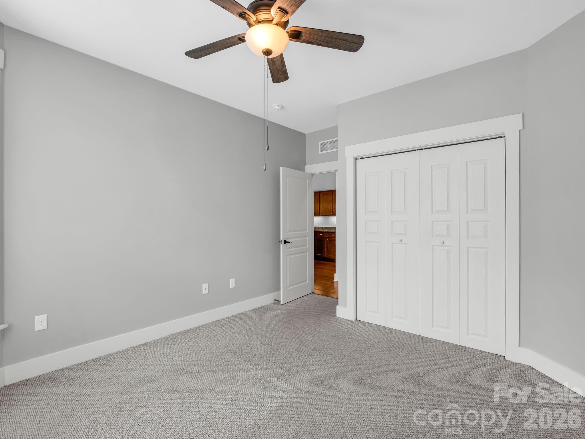 595 Summerfield Place — Flat Rock