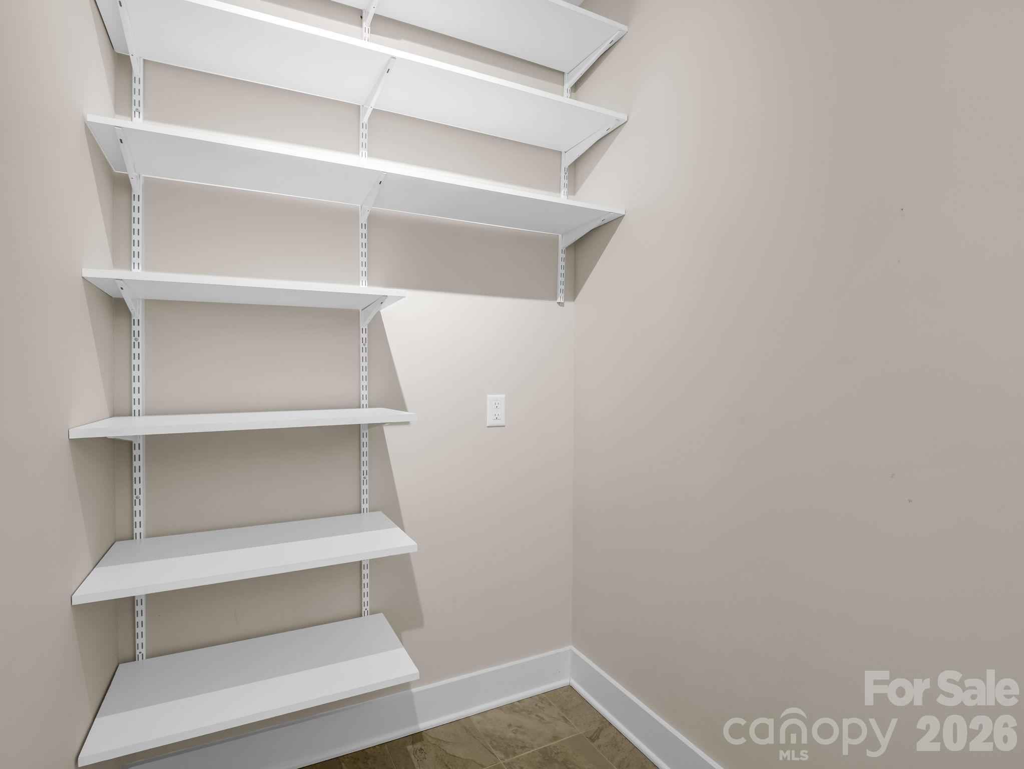595 Summerfield Place — Flat Rock