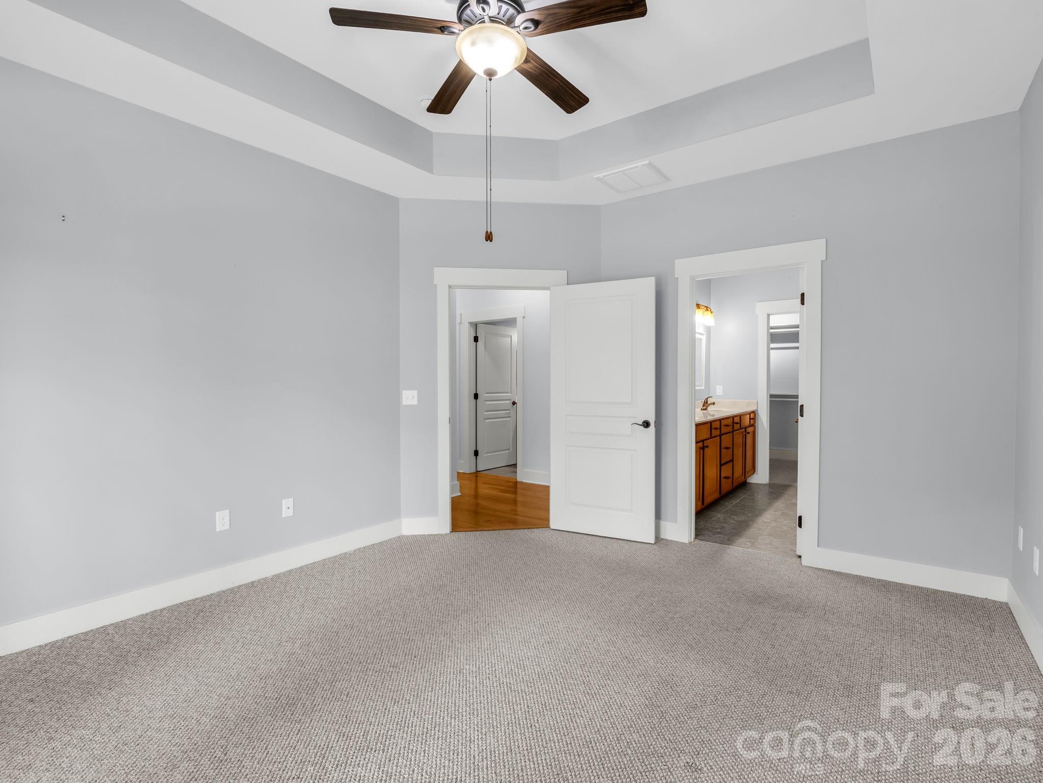 595 Summerfield Place — Flat Rock