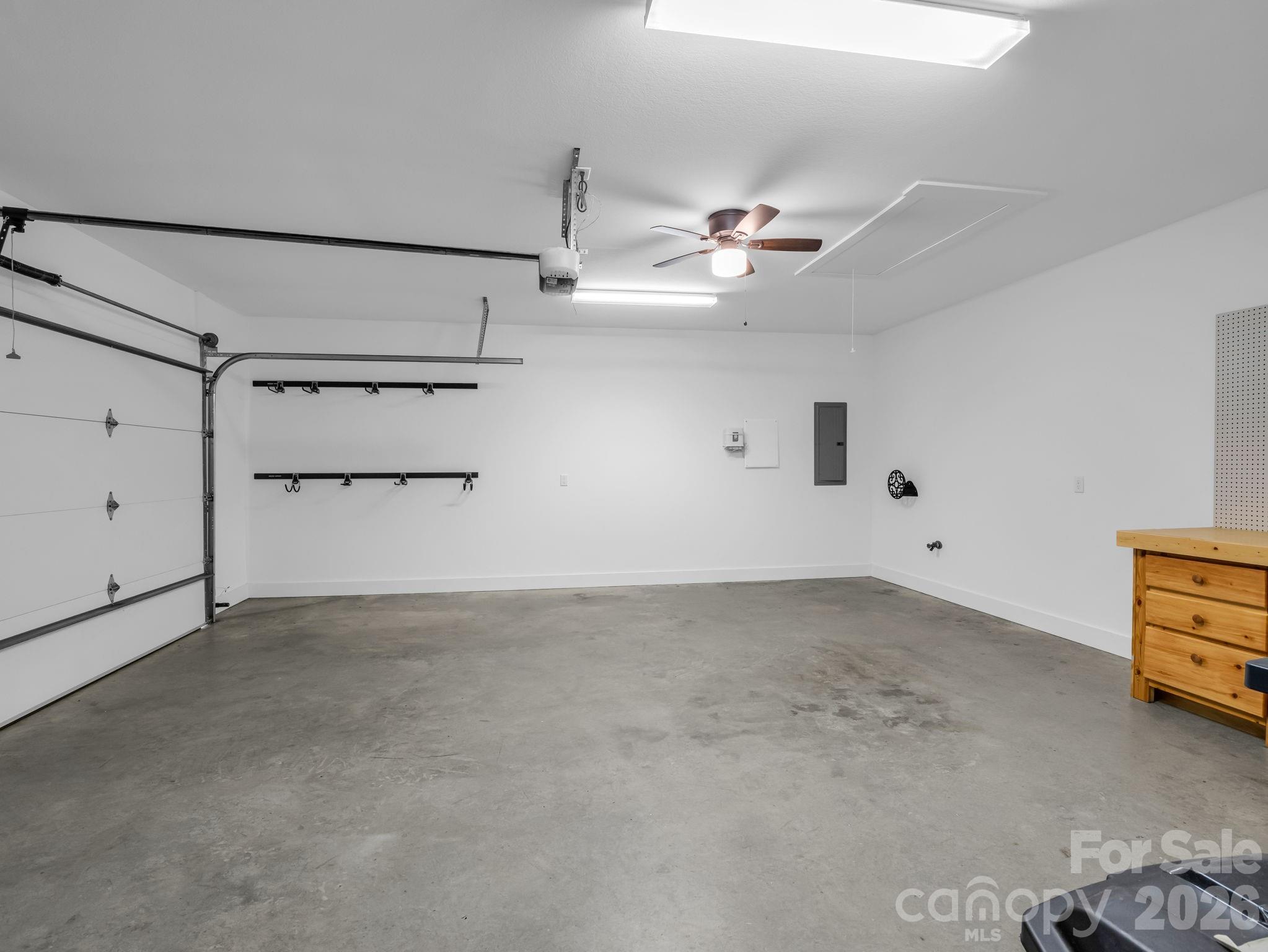 595 Summerfield Place — Flat Rock