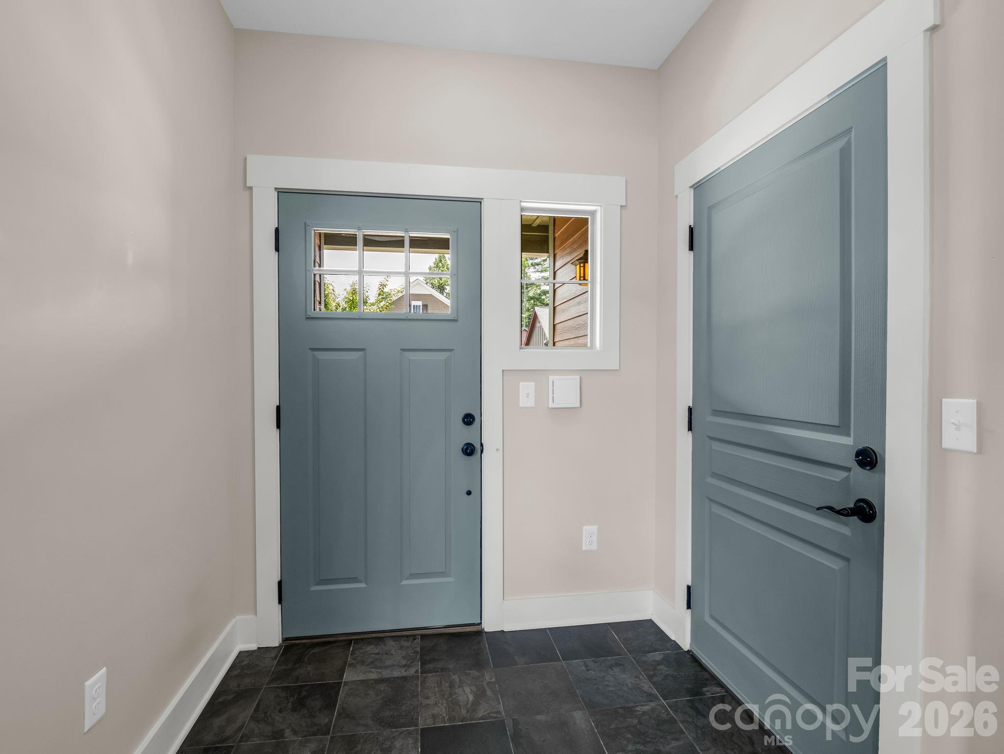 595 Summerfield Place — Flat Rock