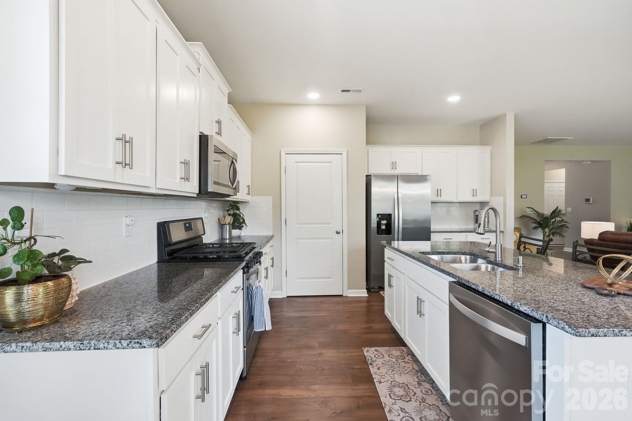 7735 Stonehouse Drive — Gastonia
