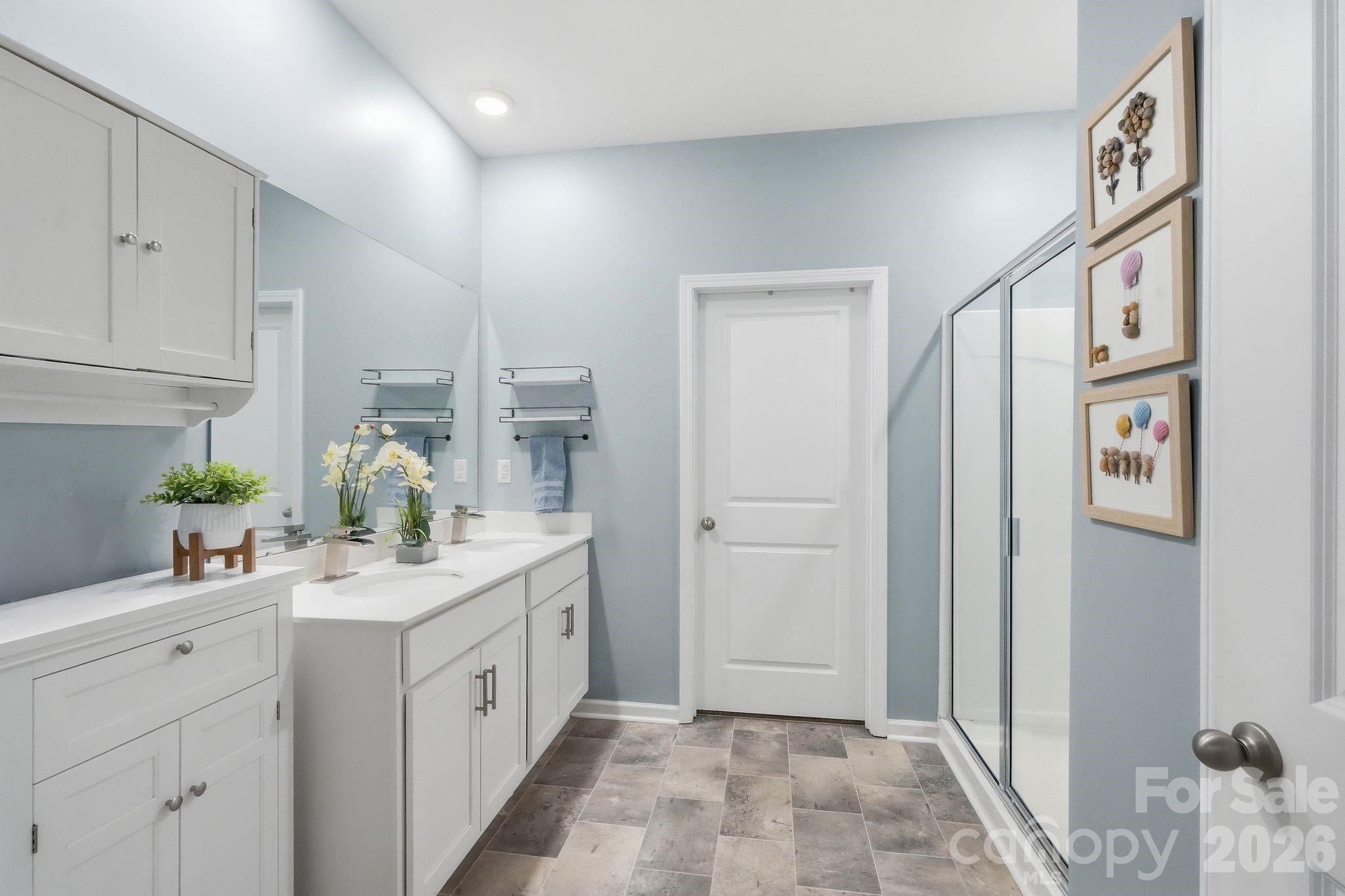 7735 Stonehouse Drive — Gastonia