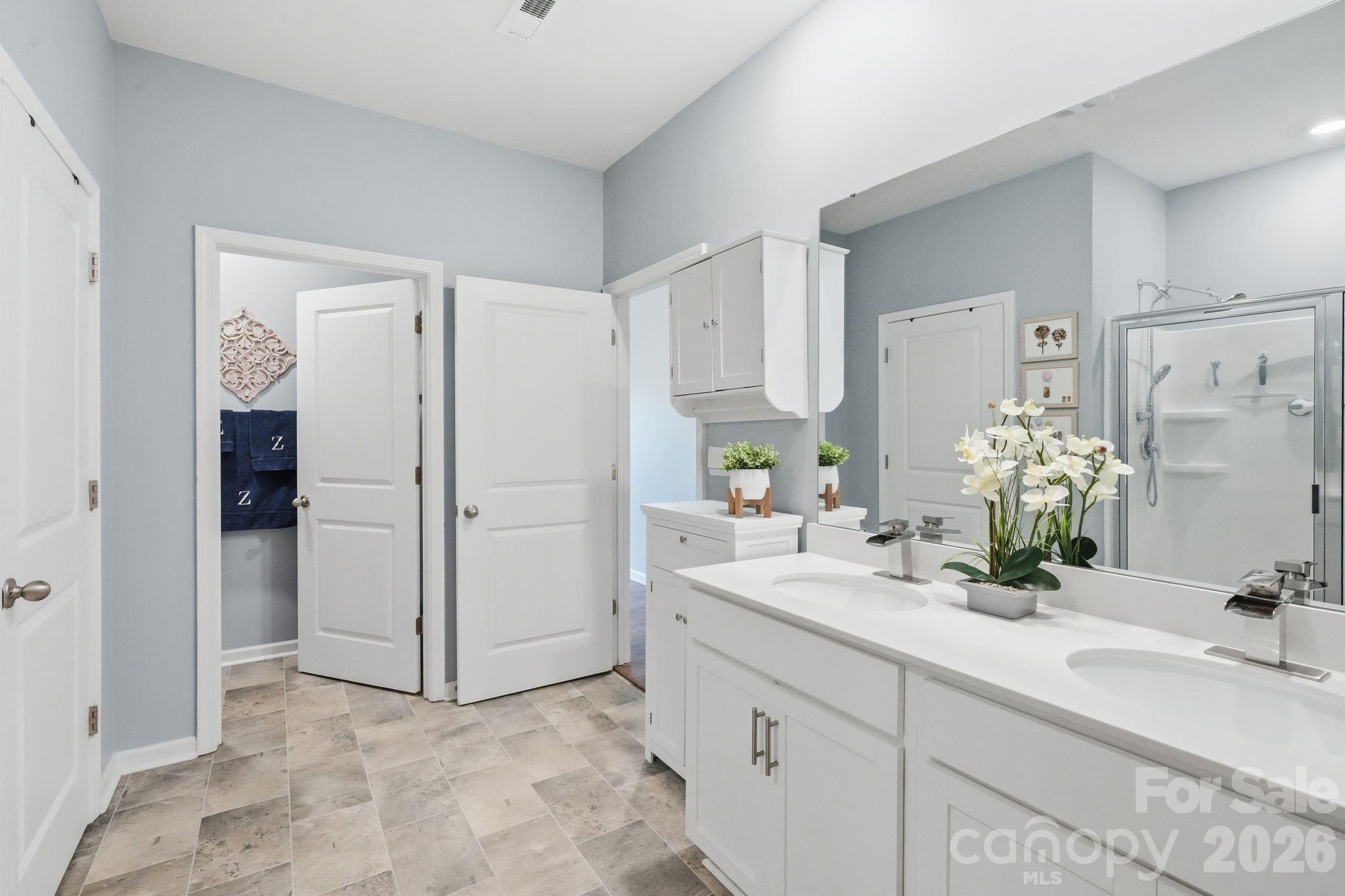 7735 Stonehouse Drive — Gastonia