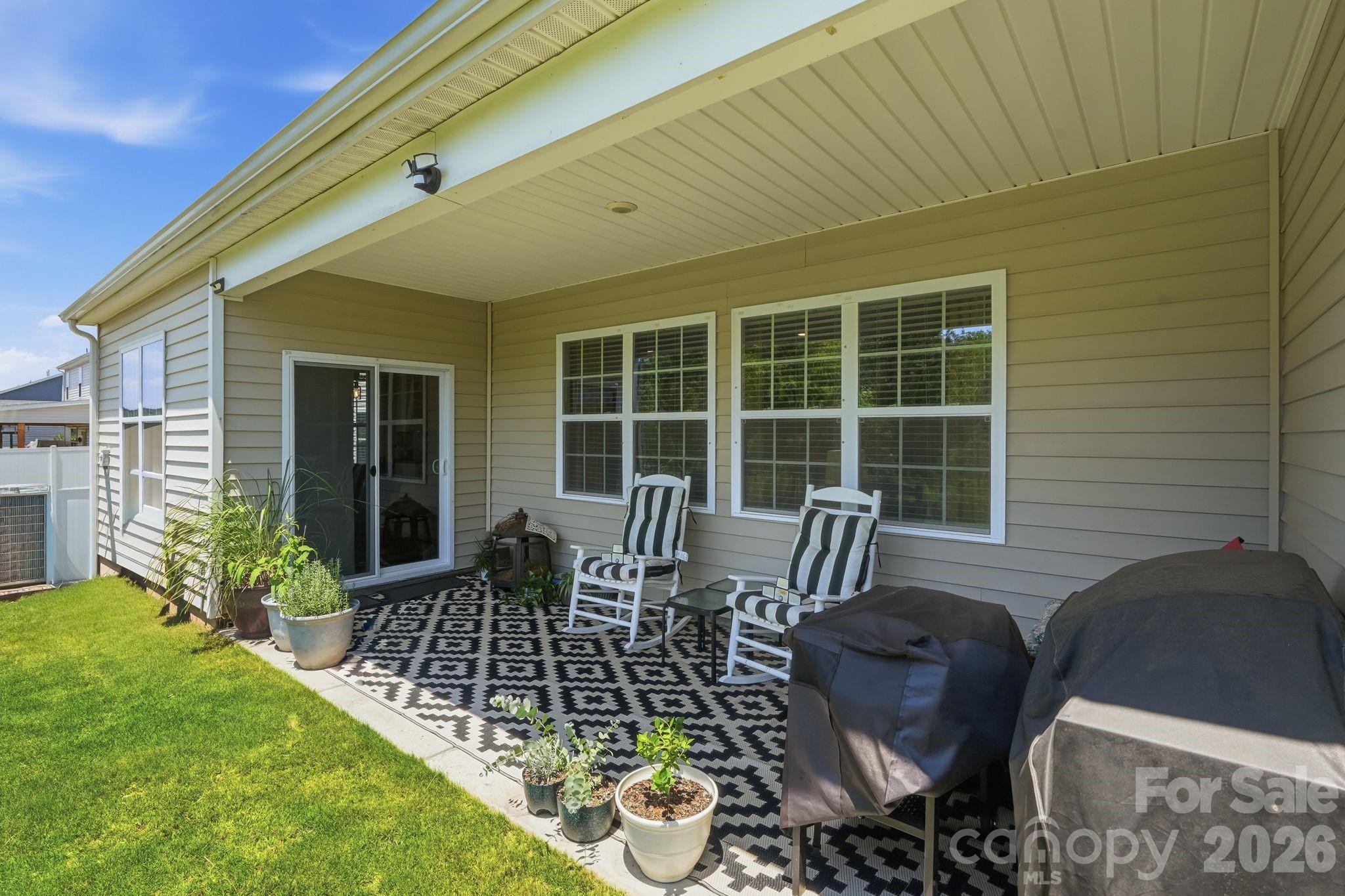 7735 Stonehouse Drive — Gastonia