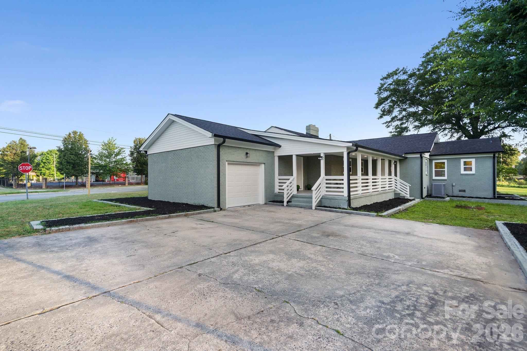 204 N Myrtle School Road — Gastonia