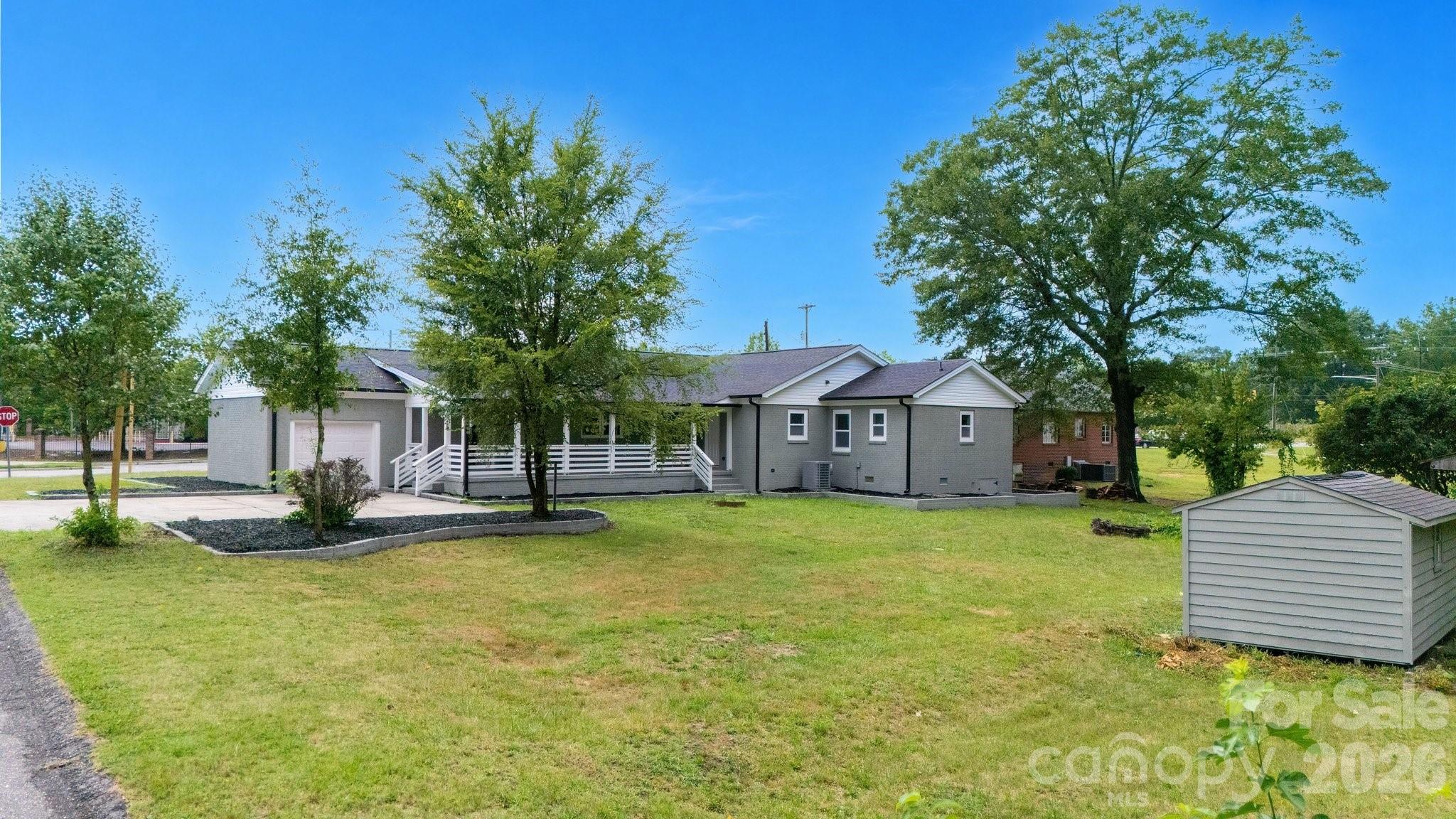 204 N Myrtle School Road — Gastonia