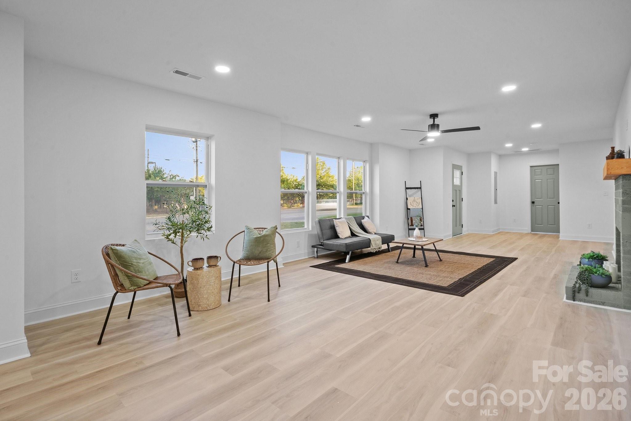 204 N Myrtle School Road — Gastonia